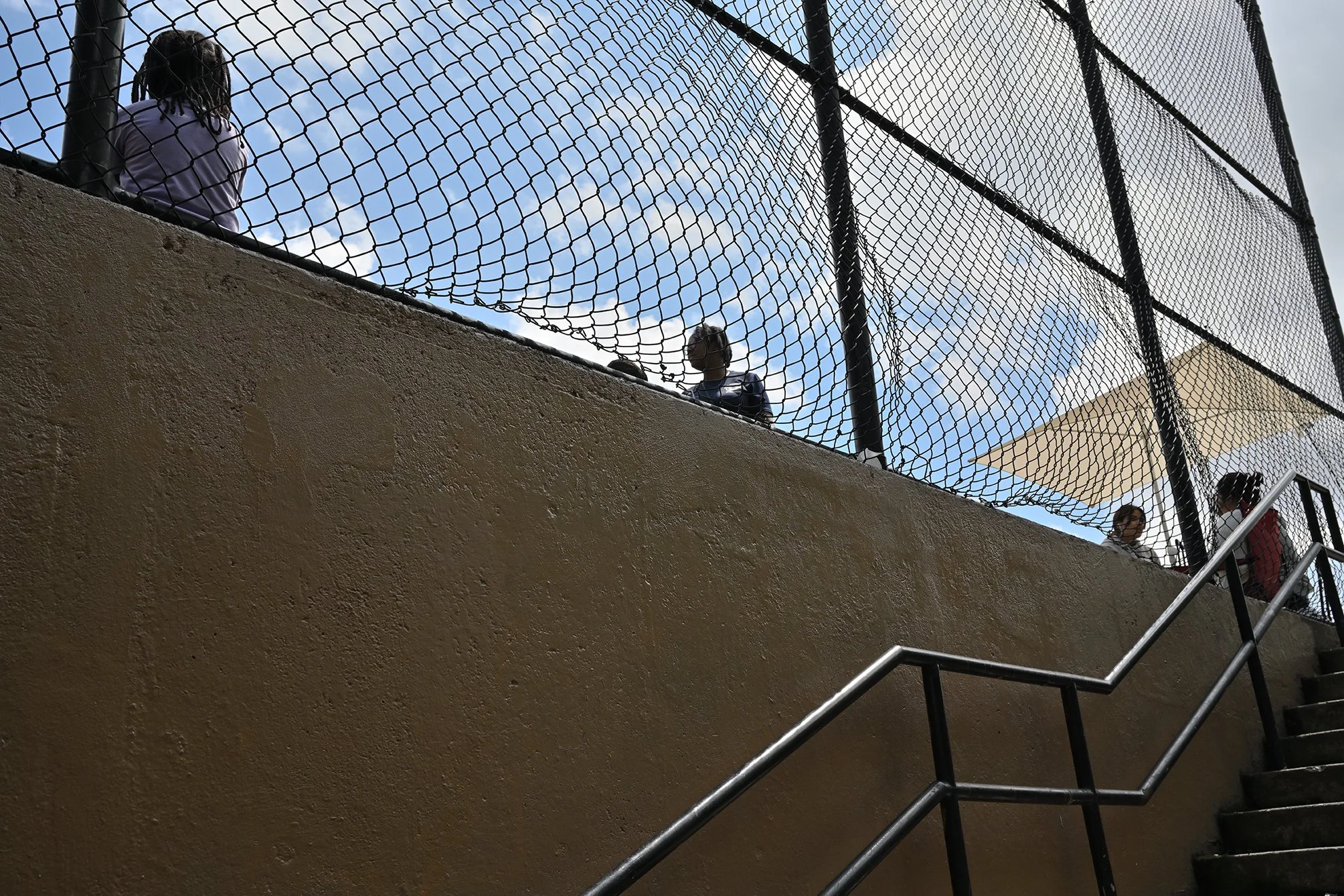 chainlinkfence_squareUmbrella_1F72.jpg