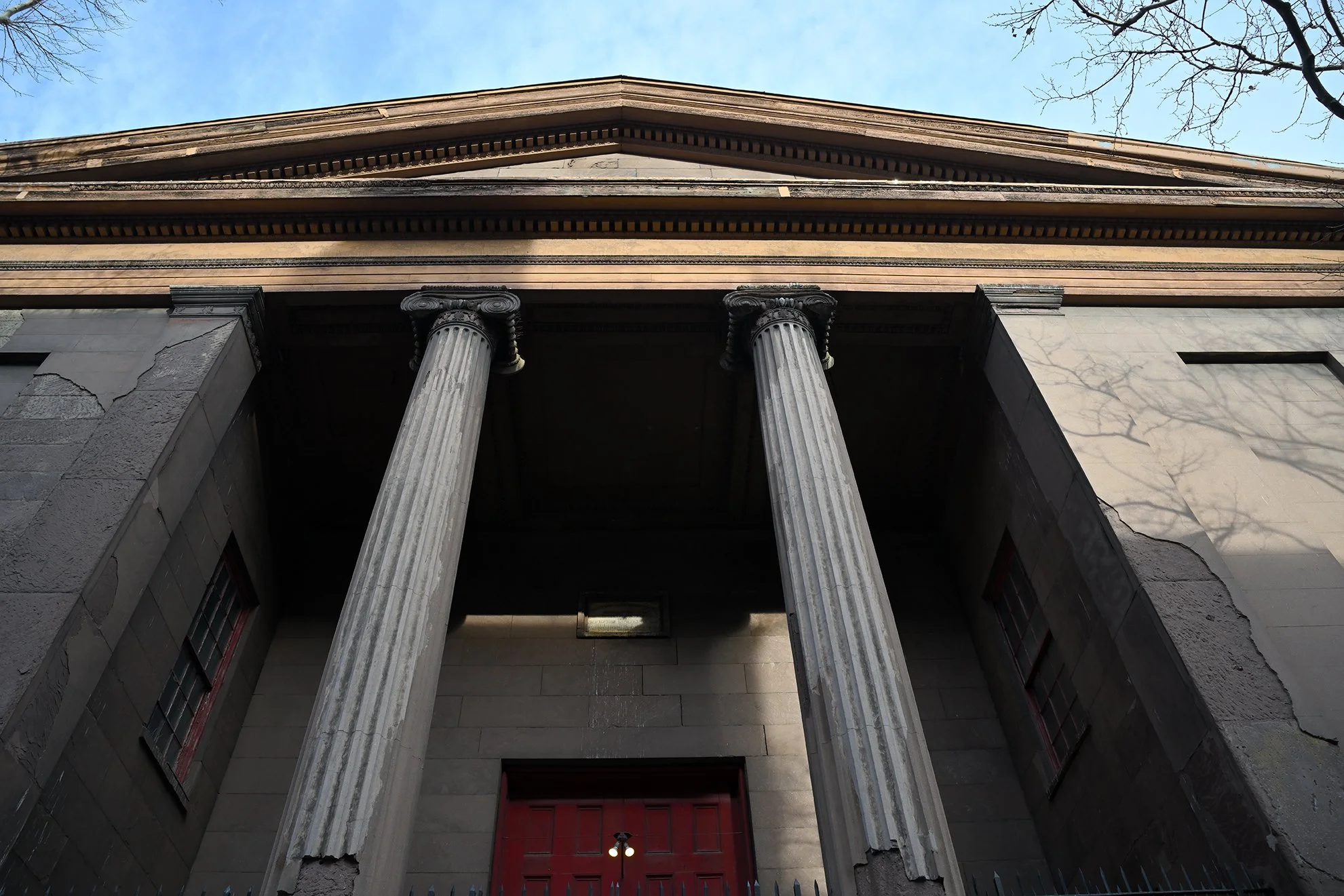 2_columnas_reddoorsF72.jpg
