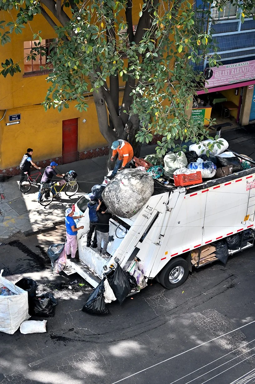 089_troque_de_basura_dos_biclas_F72.jpg