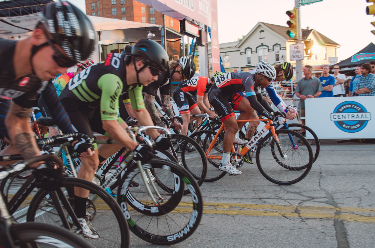 After just a few laps several packs formed with the lead group including several Red Hook Crit veterans. Riders in each group battled hard and traded positions throughout the race. In the end, Milwaukee's own Nate Labecki took the top spot with Josh Tyrell and Erin Young following close behind. MEN'S PODIUM 1st - Nate Labecki (Giant Racing) 2nd - Josh Tyrell (State Bicycle Co.) 3rd - Erin Young (Second Chance p/b Zubaz)