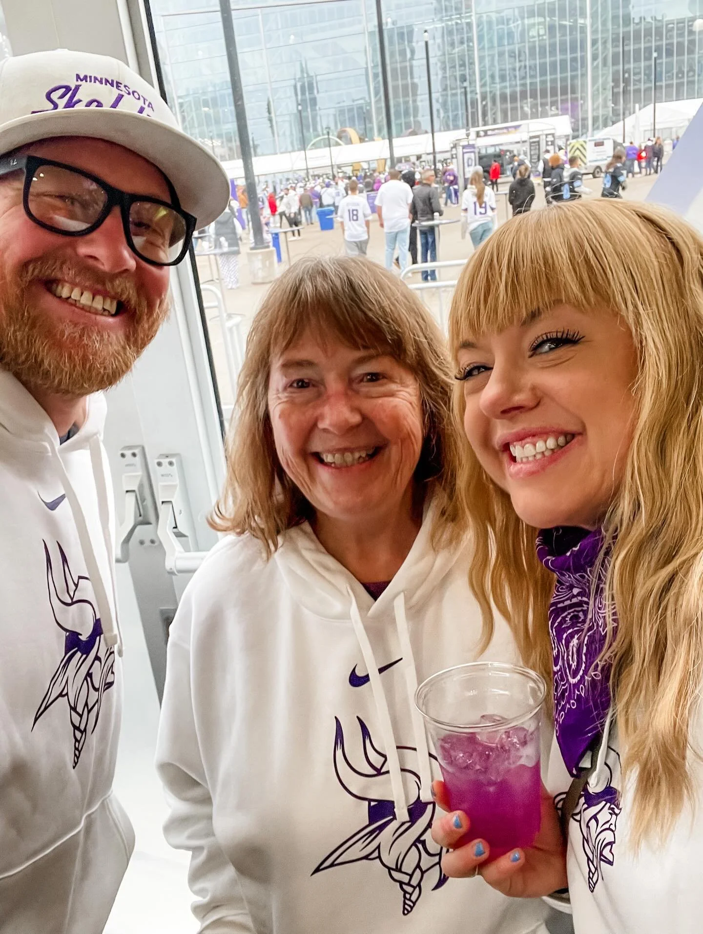 Got to take Care Bear to the game for Christmas 💜🎄
Let&rsquo;s go Vikes!
@vikings