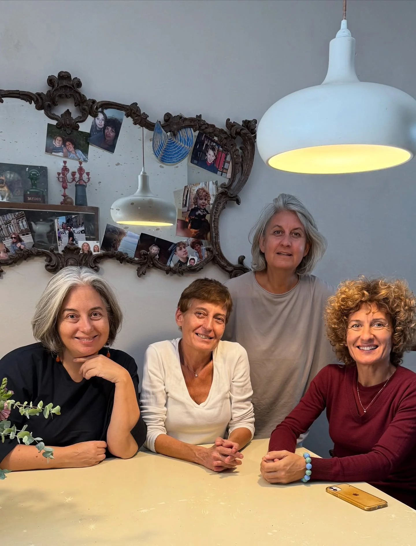 ▪️SORELLE BUITONI▪️

Sisterhood&hellip;IYKYK

Left to right 
@silviabuitoni 
@camilla_buitoni 
@giuliabuitoni 

#family #famiglia #sisters #sorelle #soeur #hermanas #schwester #italiansdoitbetter