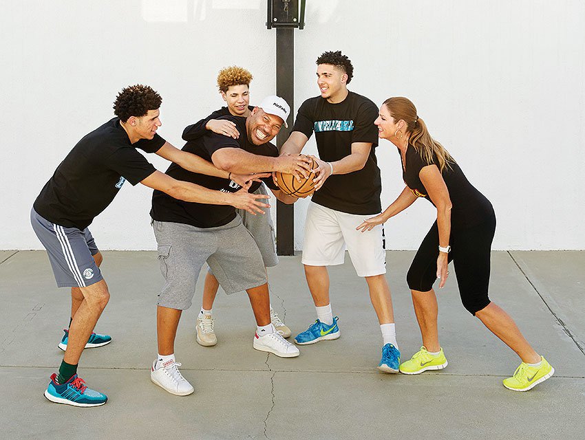 Lavar Ball and his Family.