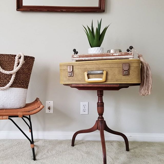 Staging is a funny animal because as much as it needs to stay simple, it needs to have some great details as well. It should be a space that appeals to everyone, but also a space that doesn't feel like a magazine that creates a faux sense of how a h