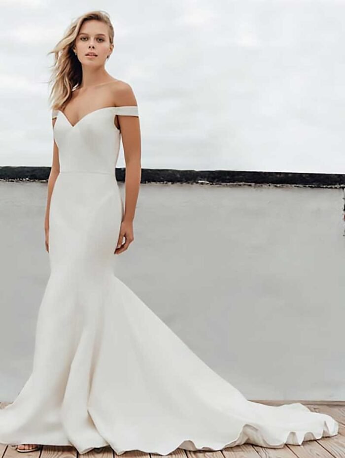 antonio-gual-bridal-tamara-dress-gown-700x930.jpg