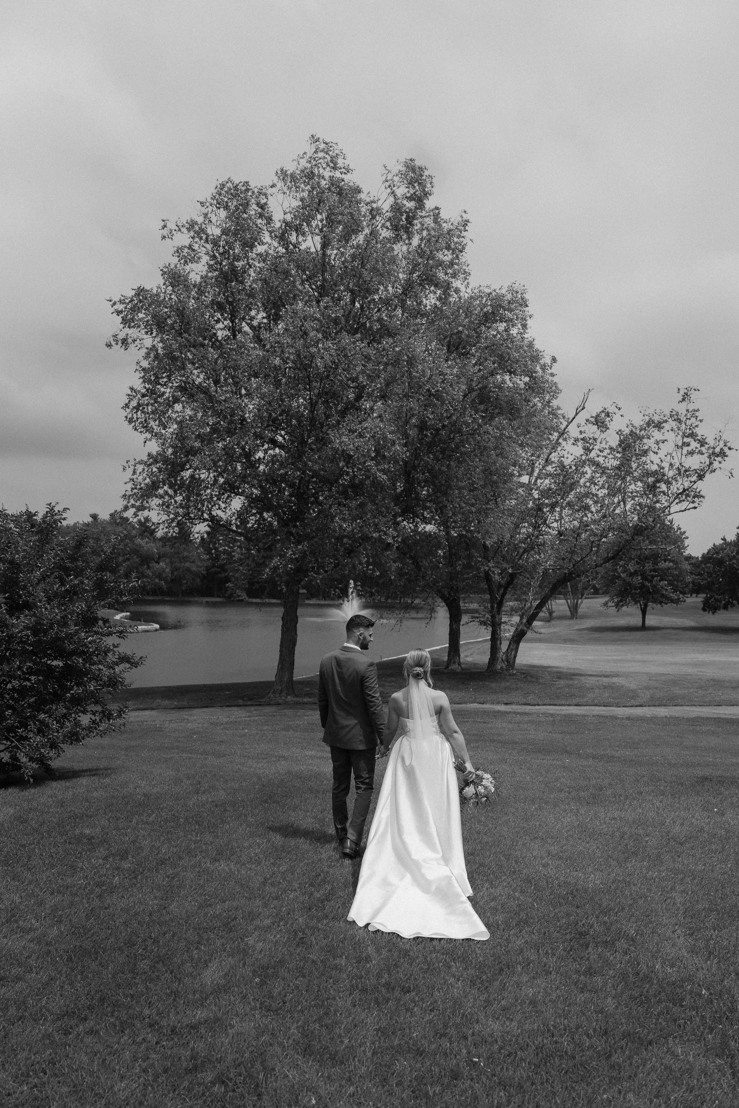 summer-wedding-rolling-hills-country-club-louisville-ky-wedding-photographer-destiny-rae-photography-50.jpg