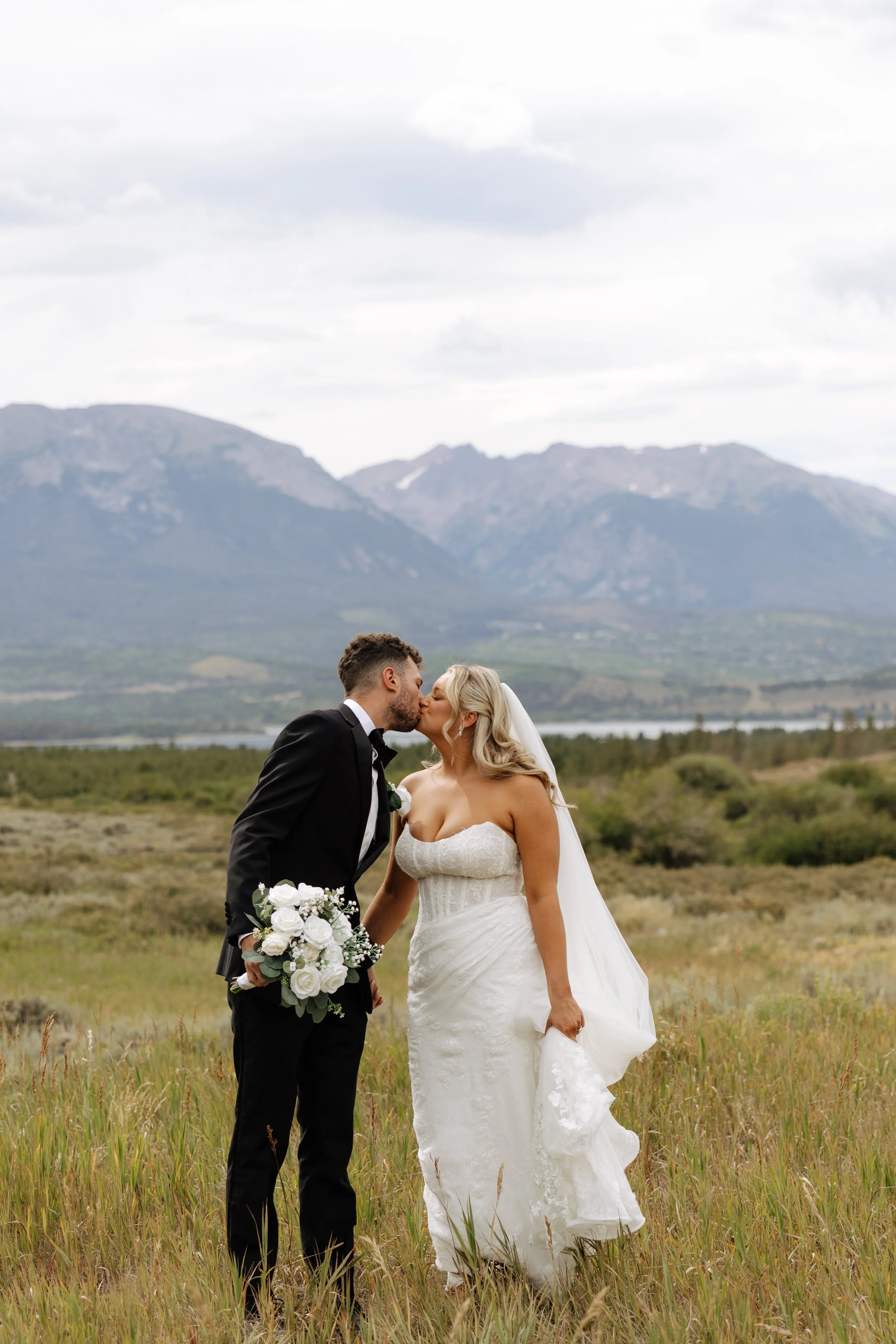 Newlyweds_-44.jpg