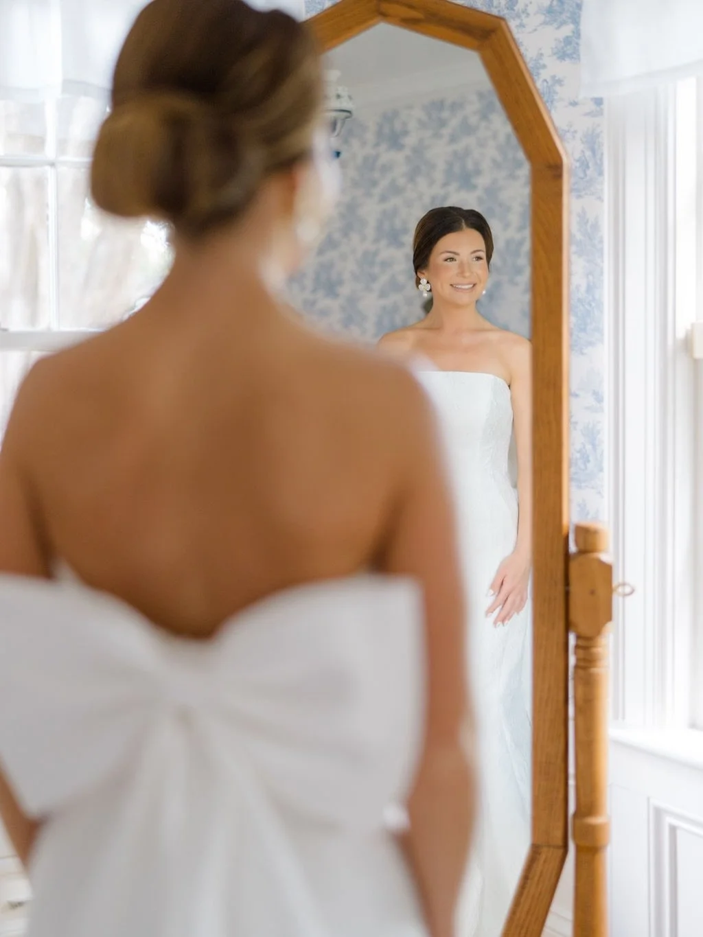 Lauren + Tucker &bull; October 04, 2025

&ldquo;My experience at House of White was nothing short of perfect! The location and atmosphere were so calm and welcoming, and I loved having a private, relaxed experience without the hustle and bustle of a 