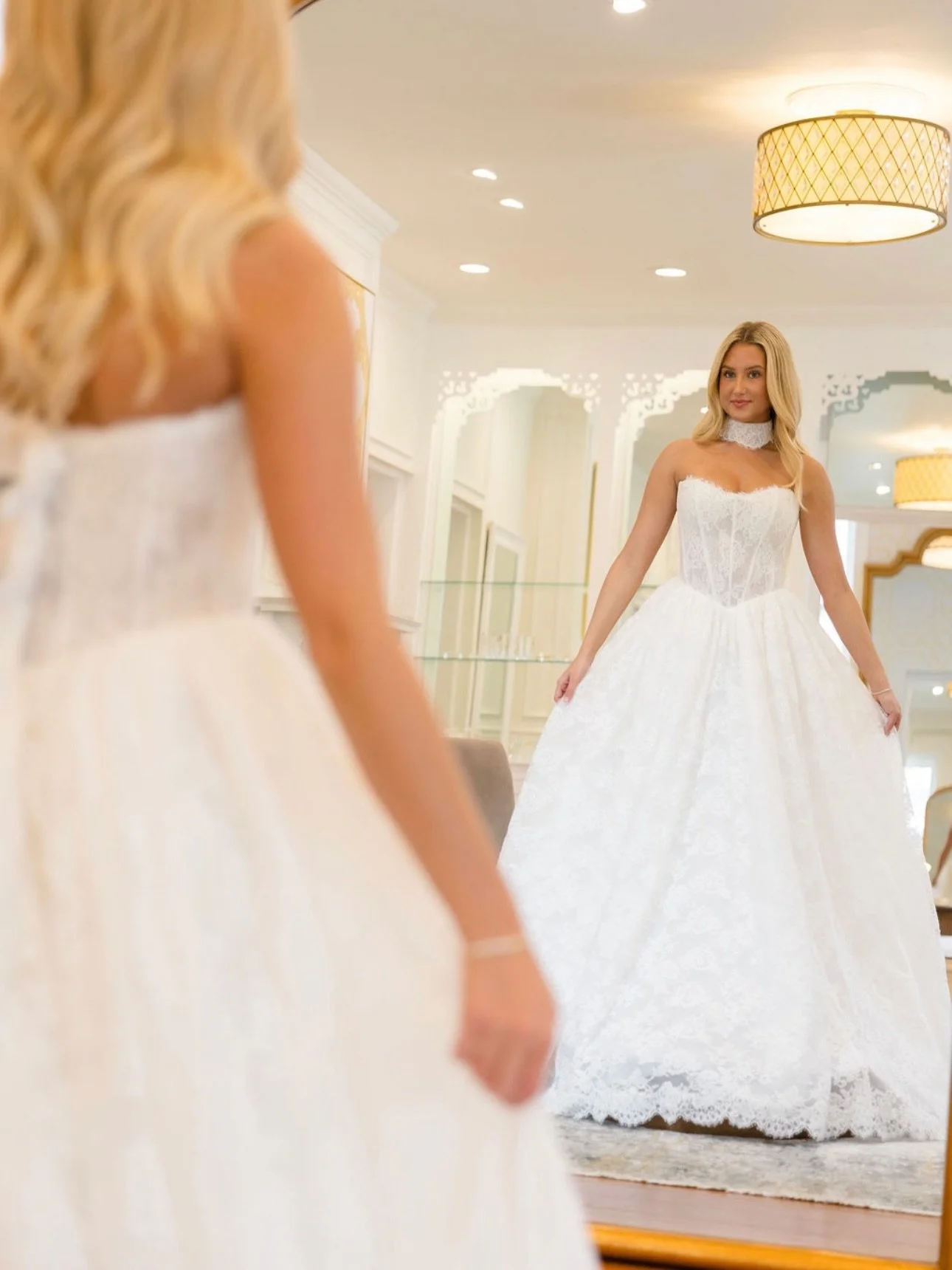 Pretty in Prim 🌸
 #houseofwhitebridal #mwlbride #mwltrunkshow 

House of White is an intimate bridal experience in the heart of Historic Newburgh, Indiana, just outside Evansville. For thirteen years House of White has been a designer bridal shoppin