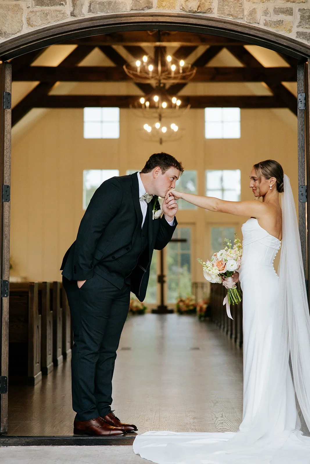 NashvilleWeddingPhotographer_AngelPatriciaPhoto_LovellWedding_VenueatBirchwood_0242_websize.jpg