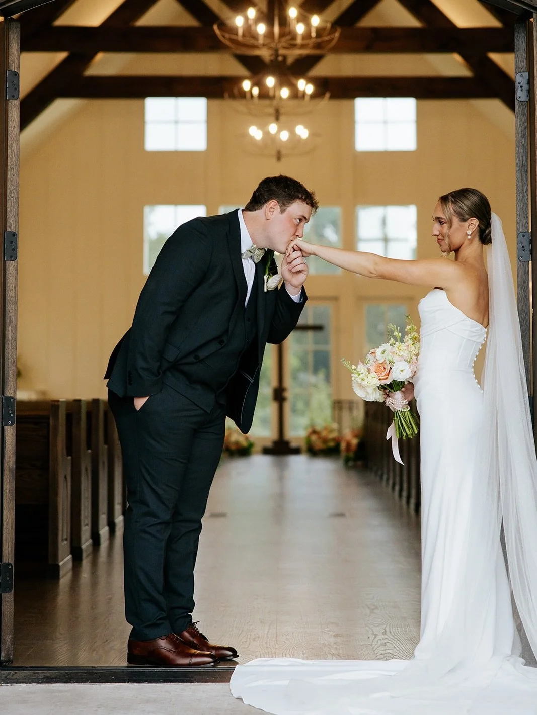 Emily + Brayden &bull; June 06, 2025

Gown: Kyle by Market Street 

Venue: @birchwoodtn 
Photographer: @angelpatriciaphoto 

#houseofwhitebridal #indianabridal 

House of White is an intimate bridal experience in the heart of Historic Newburgh, India