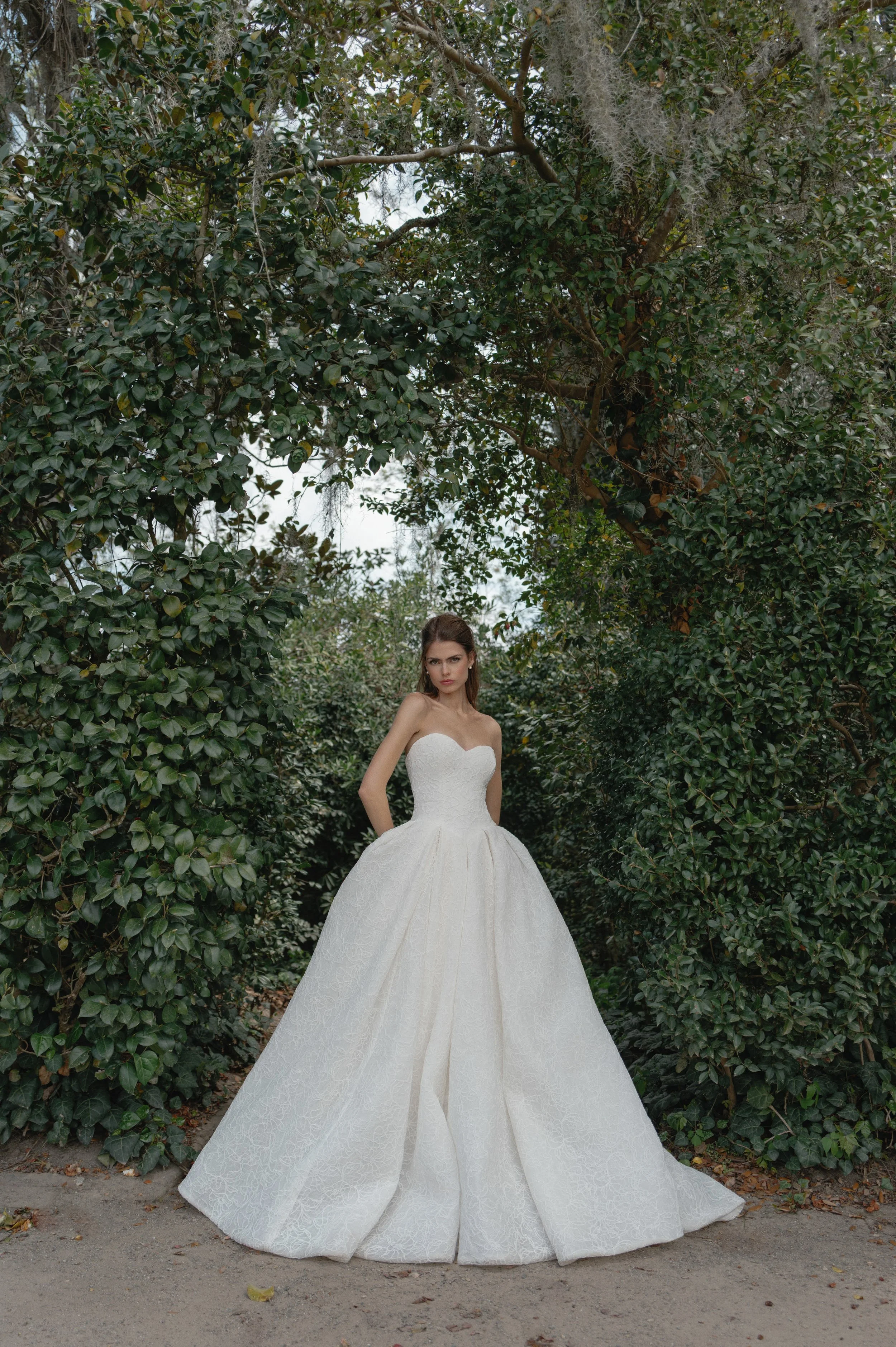 middleton-anne-barge-wedding-dress-12.jpg