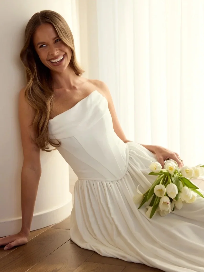 effortlessly romantic, modern, and made for the bride who wants to feel unforgettable ☁️ 

Tate by @mwlbride blends structured elegance with soft movement, featuring a sculpted Duchess Satin bodice and a flowing chiffon skirt that mirrors the front c