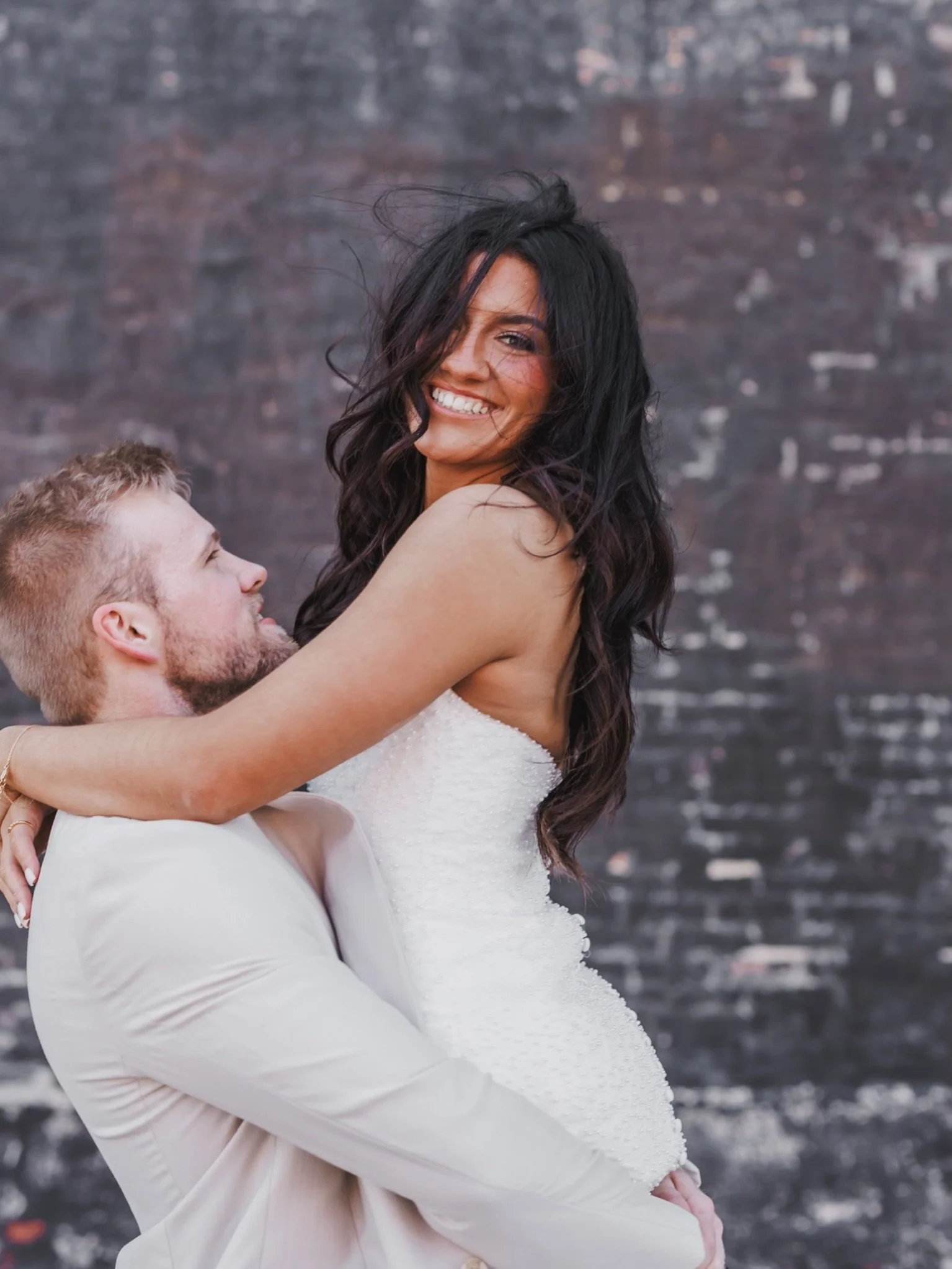 Maddi + Gavin

Real Bride Maddi @maddi.hemrich 

VENDOR ROLE CALL
Venue - The RAS Hangar @the_ras_hangar
Photographer - Nuxoll Photography
Tuxedos - @michellesbridalandtuxedo
Bridesmaid Dresses - @shoprevelry
Hair - @hansenco.beautylounge
Makeup - @m