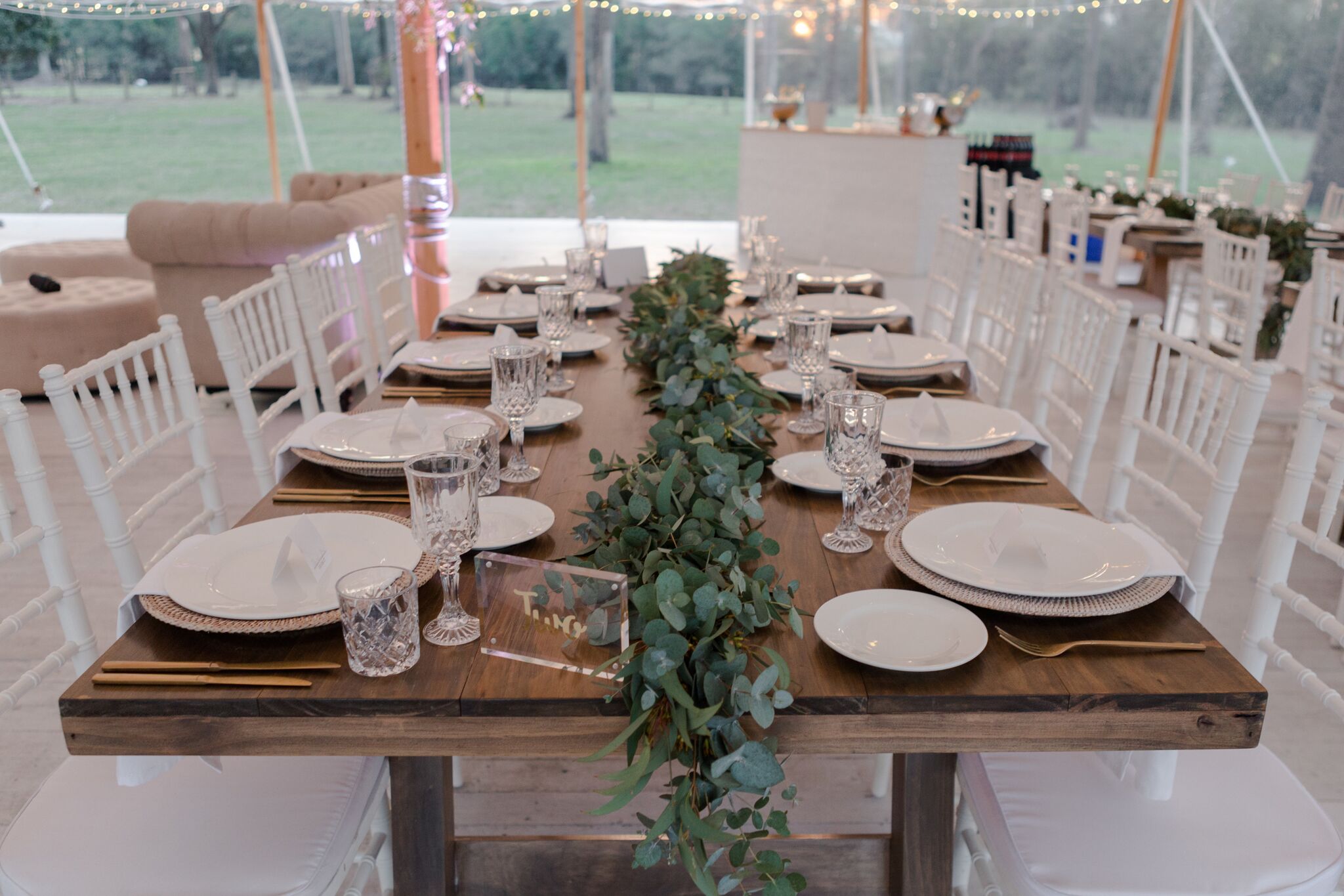 Rattan charger plate hire Hampton event hire5.jpeg