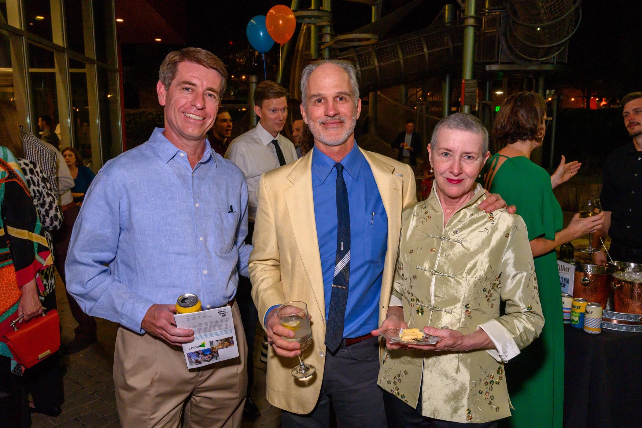 GOV_2605_guests-outside-resized.jpg