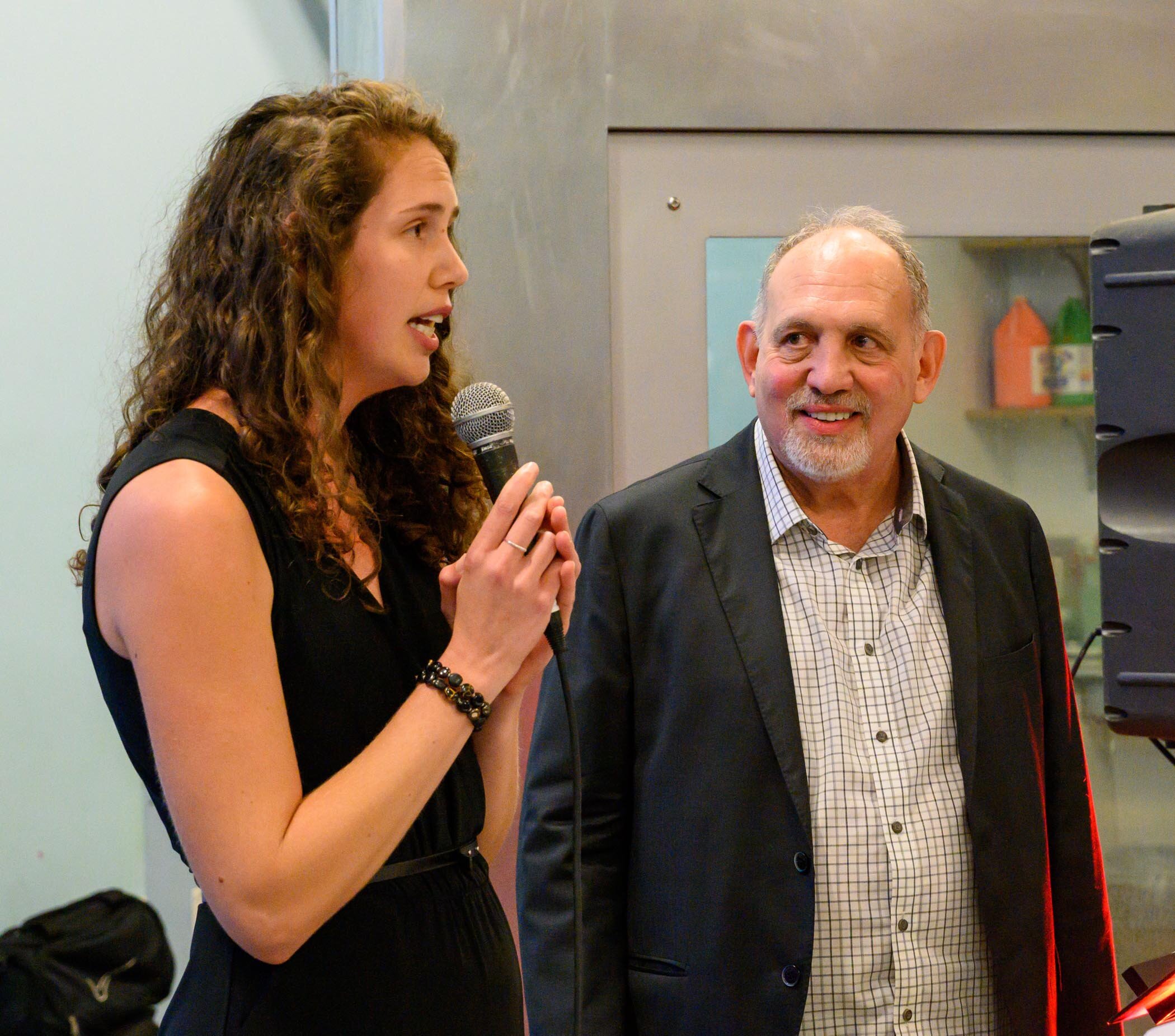 GOV_2991_sophie-and-larry_cropped-resizd.jpg