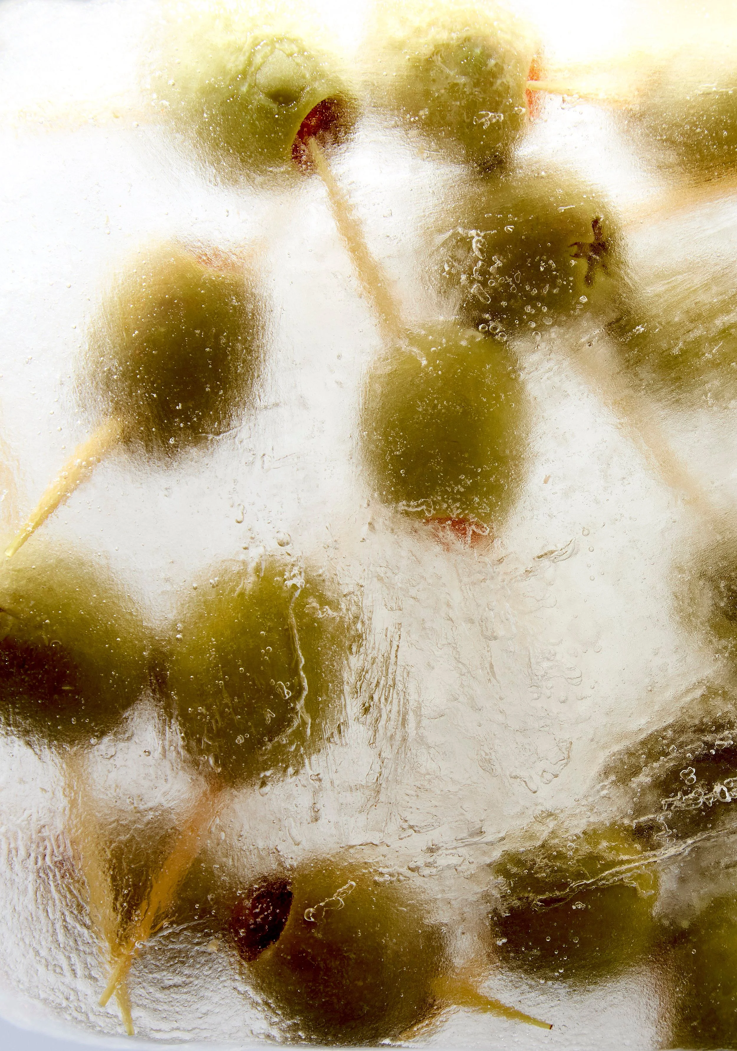 Olives_Stiffed_In_Ice_0199+copy.jpg