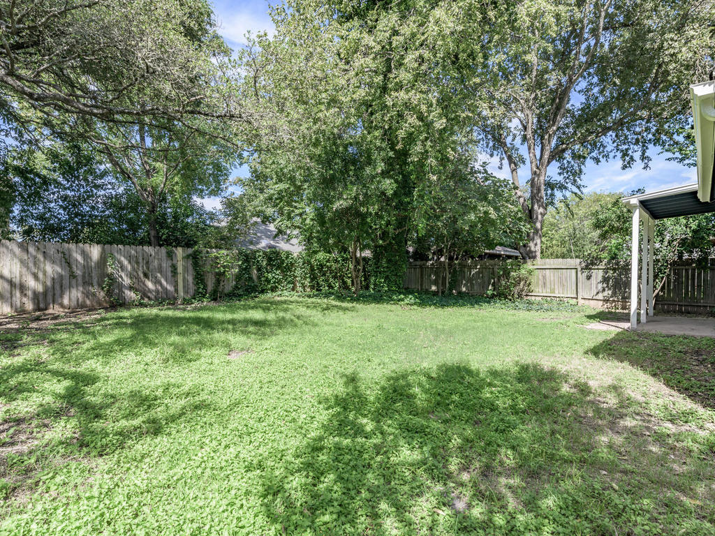 7912 Finch Trail Austin TX-046-43-Finch-MLS_Size.jpg