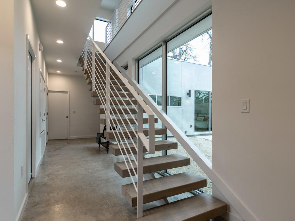 410 Post A Stairs .jpg