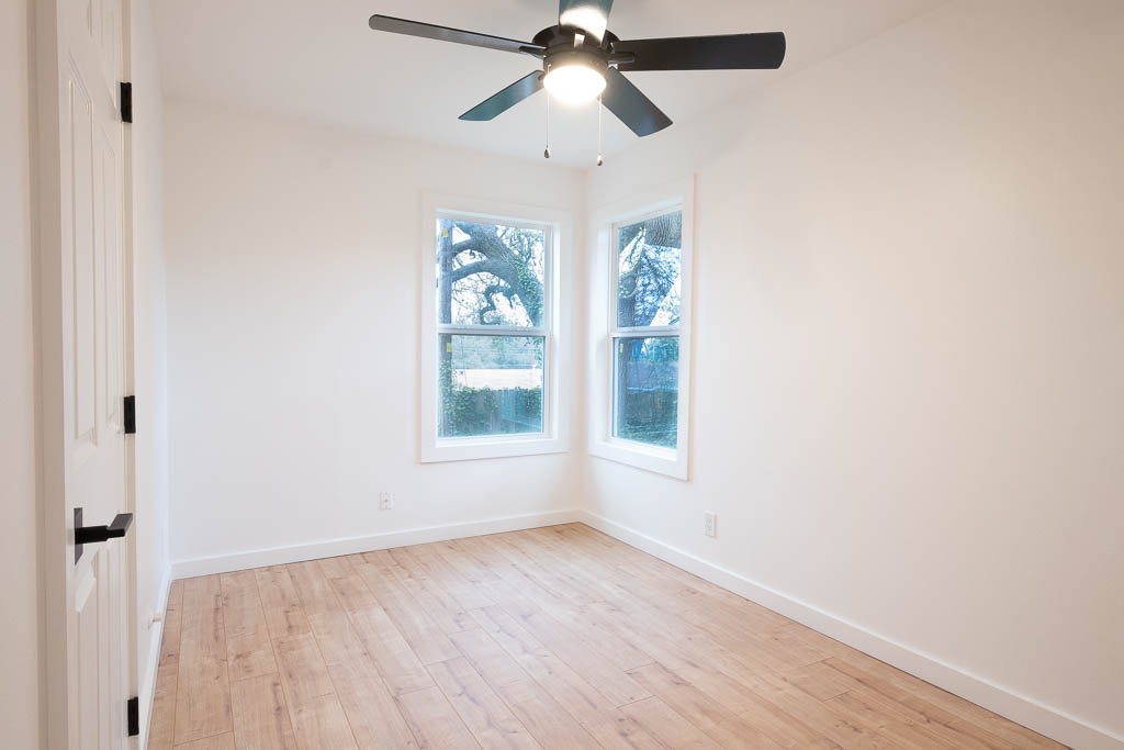09 Extra bedroom 2-1.jpg