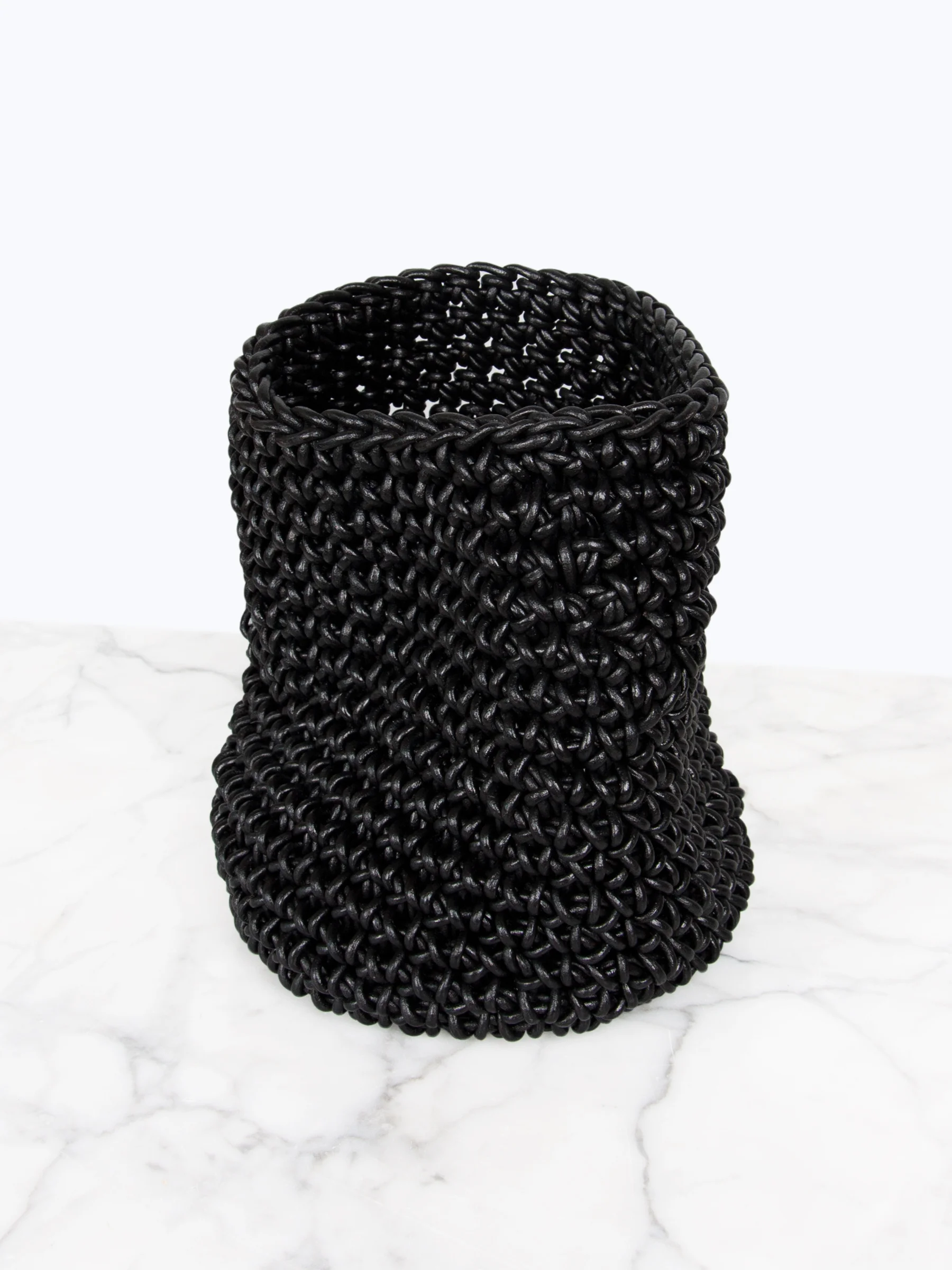 Otaat7-CrochetVase-5.jpg