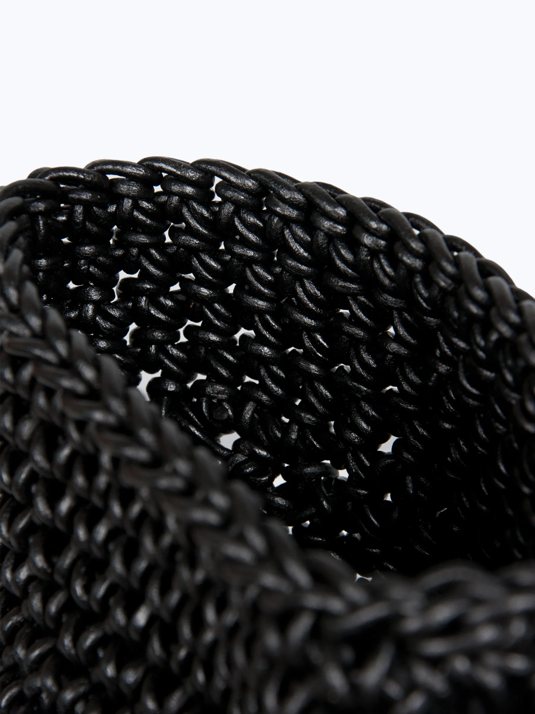 Otaat7-CrochetVase-8.jpg