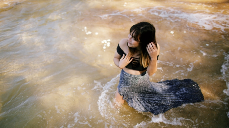 Photographer : Alyssa McAlinden