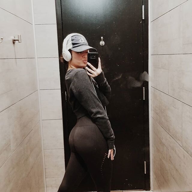 Haven't fucked shit up at the gym since November and honestly now that I can't go...I really missing lifting. Currently working up the motivation to clean up my diet of various types of noodles and to start home workouts because this girl doesn't wan
