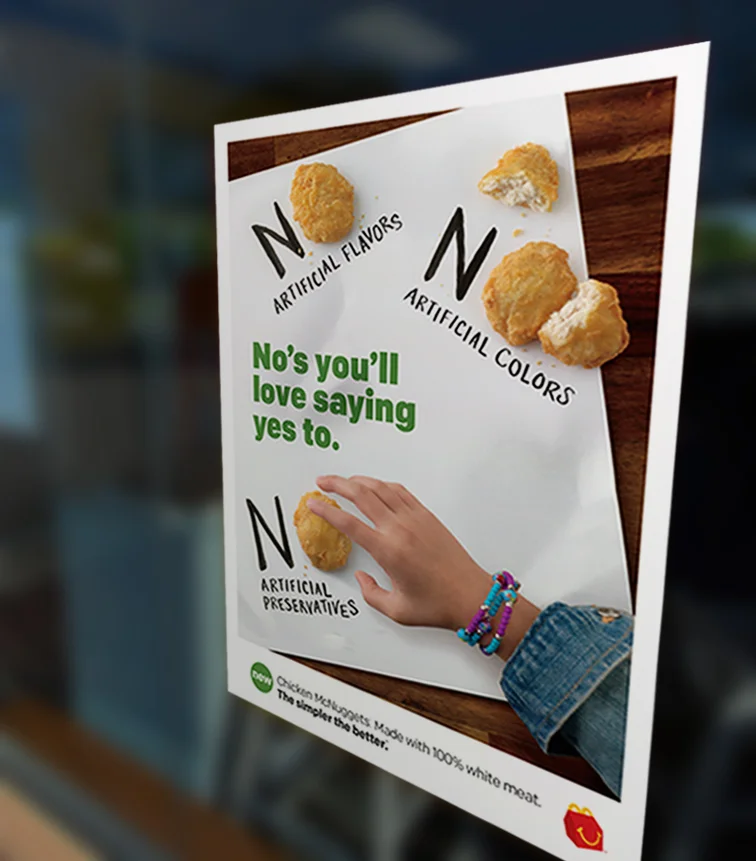 help-wanted-poster-posted-in-the-window-of-a-fast-food-restaurant-A77YWK.jpg