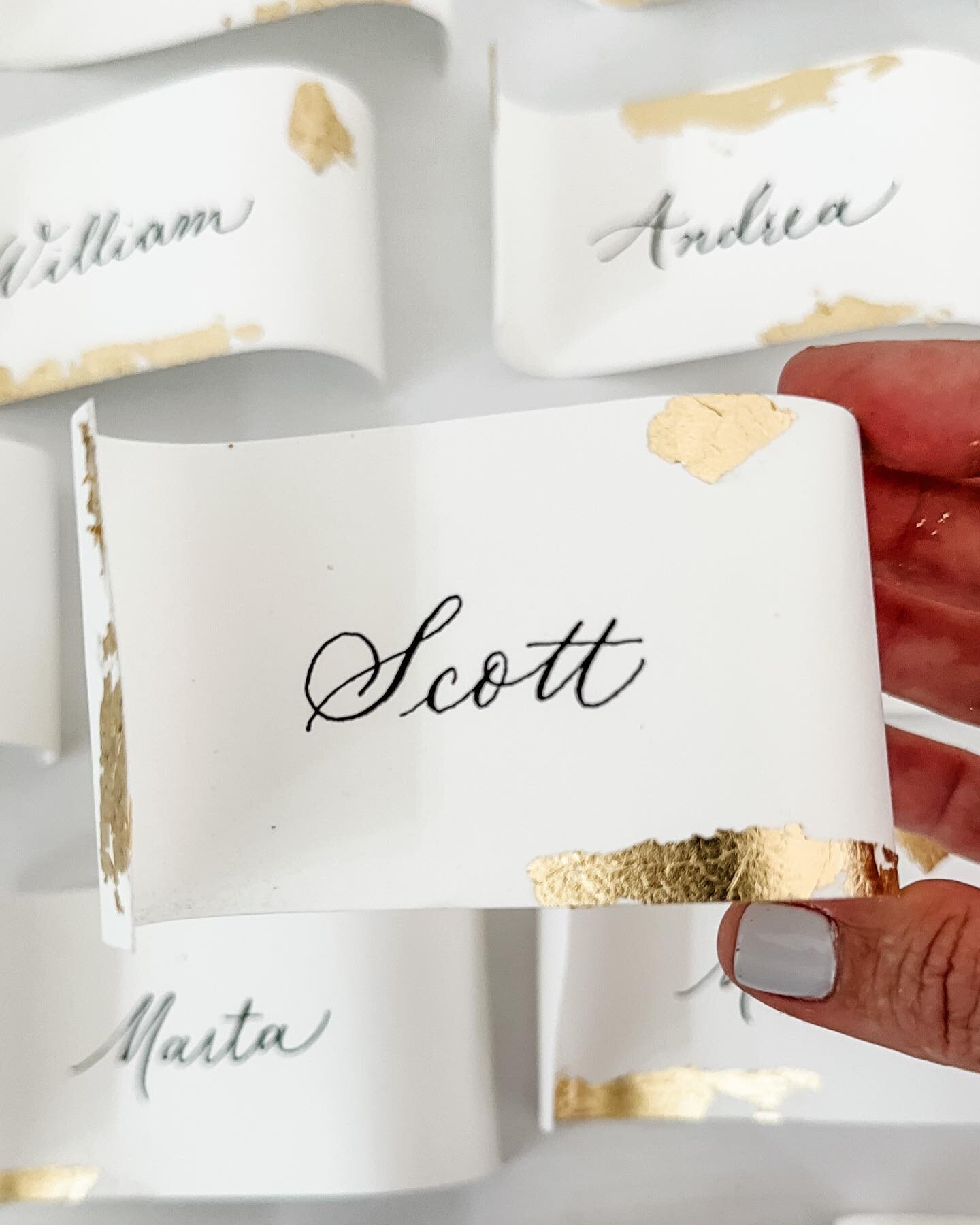 These gorgeous gold leaf place cards made their way to Puglia, Italy for Andrea &amp; Scott&rsquo;s big day! ✨
.
.
#destinationwedding #goldleaf #placecards #weddinginspo #pugliawedding