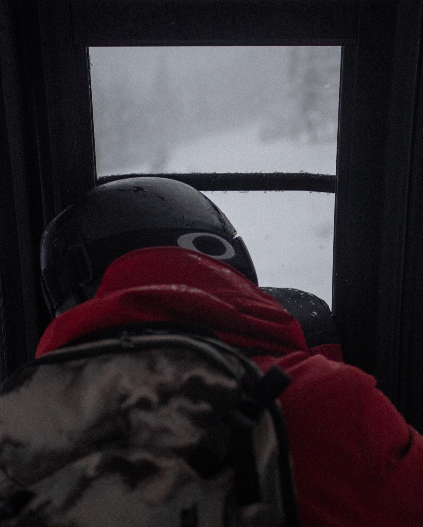 Window shopper 🪟 #MarchMadness #whistler #snowboarding #skiing #getoutside #photography #lumix
