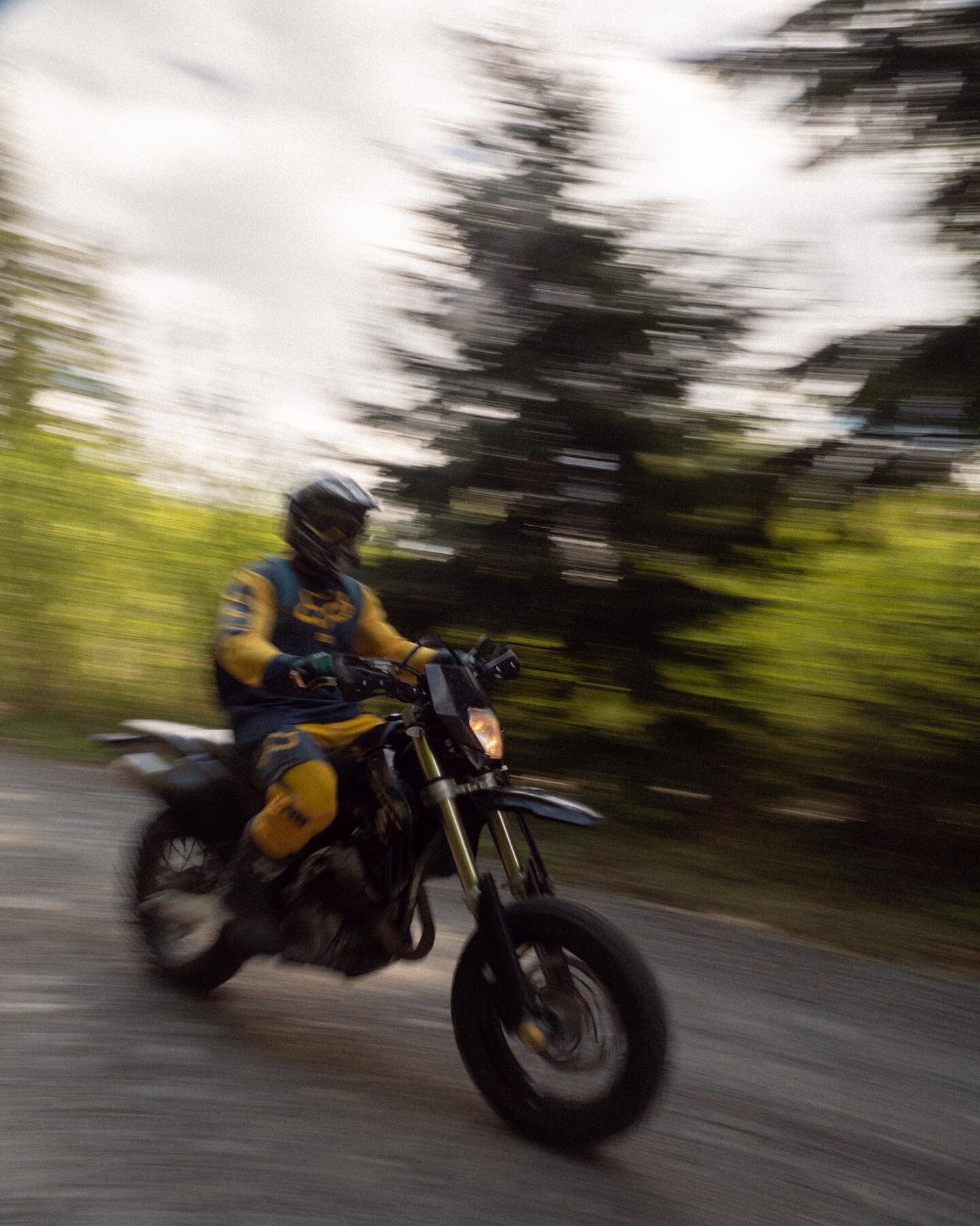 Hope you had a good weekend #squamish #explorebc #dirtbike #moto #lumix