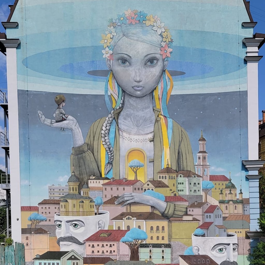 I am collecting humanitarian aid in Greenwich, CT. All items will be sent to Moldova and then transported to Odessa, and from there to other regions. Link in bio for Amazon shopping list. Please DM for the address where to send it. Also DM if you hav