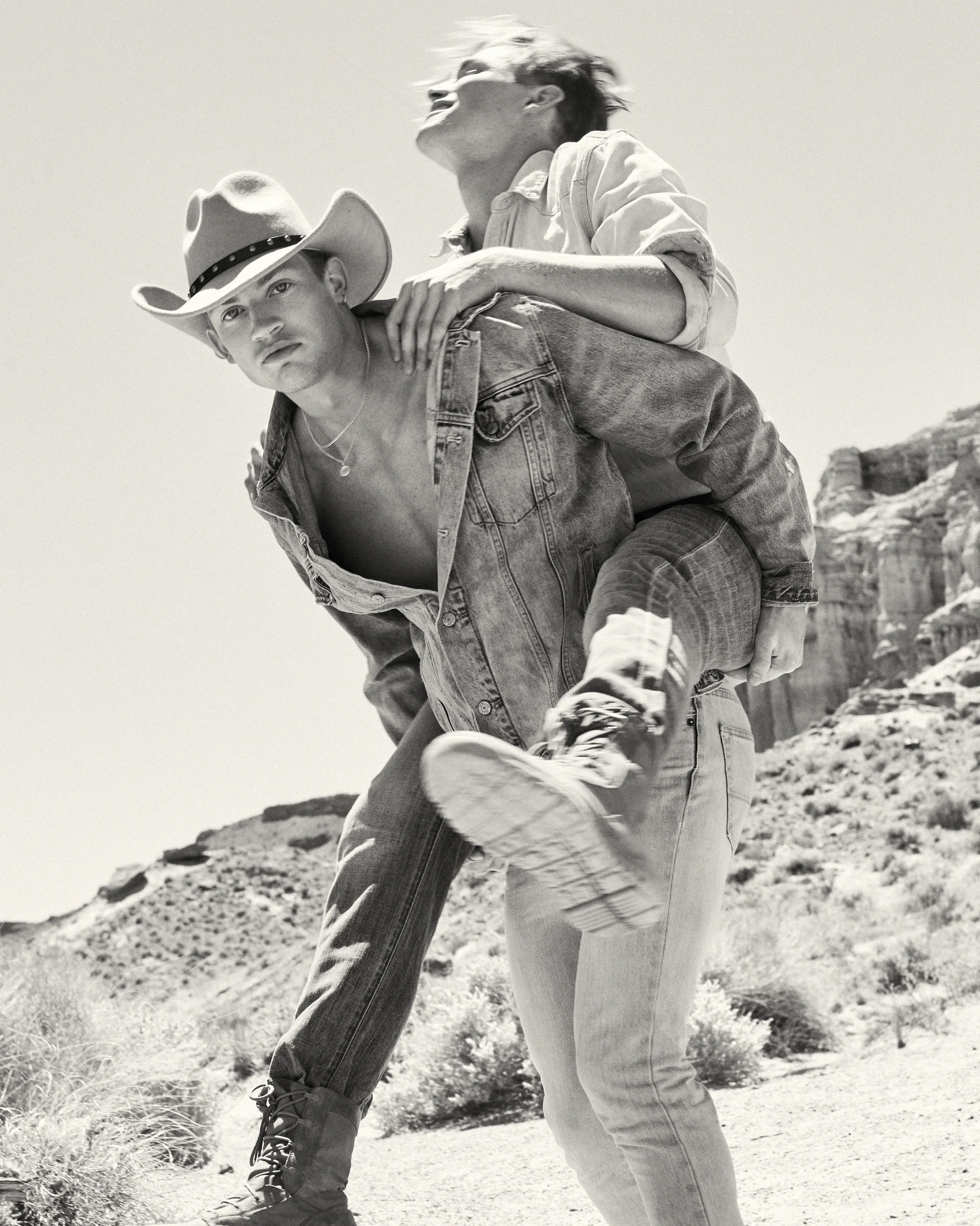 Hunter-Arthur-Piggy-Back-cowboys.jpg