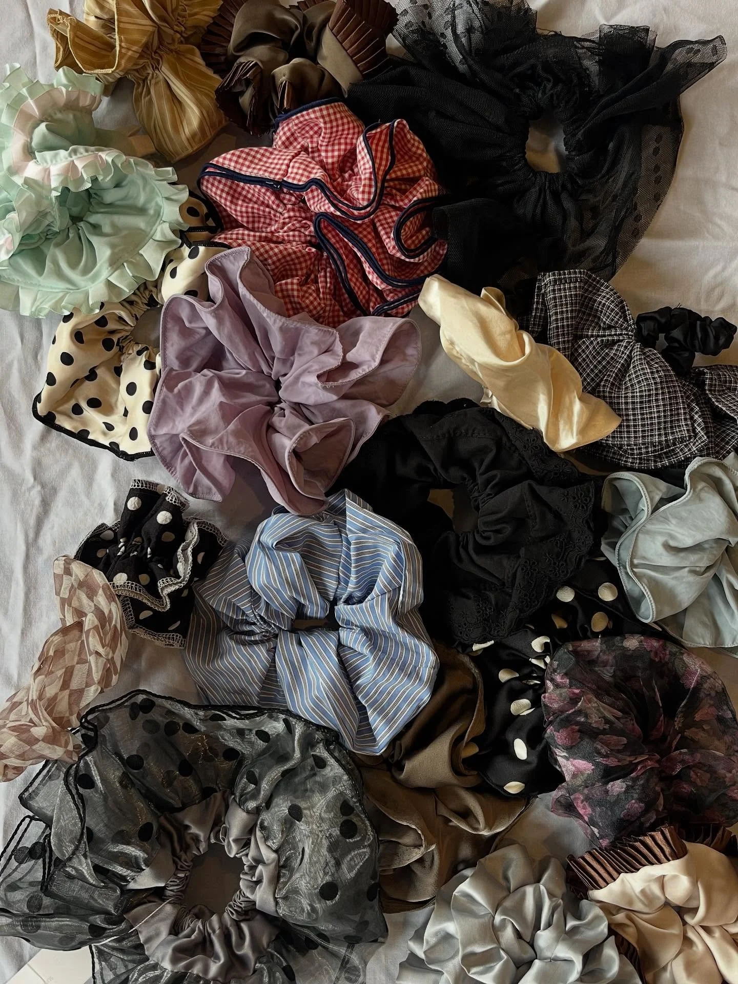 You guys know we have no shortage of scrunchies
𖤣.𖥧.𖡼.⚘𖤣.𖥧.𖡼.⚘𖤣.𖥧.𖡼.⚘𖤣.𖥧.𖡼.⚘
So whatever occasion pop in and sort yourself out!!