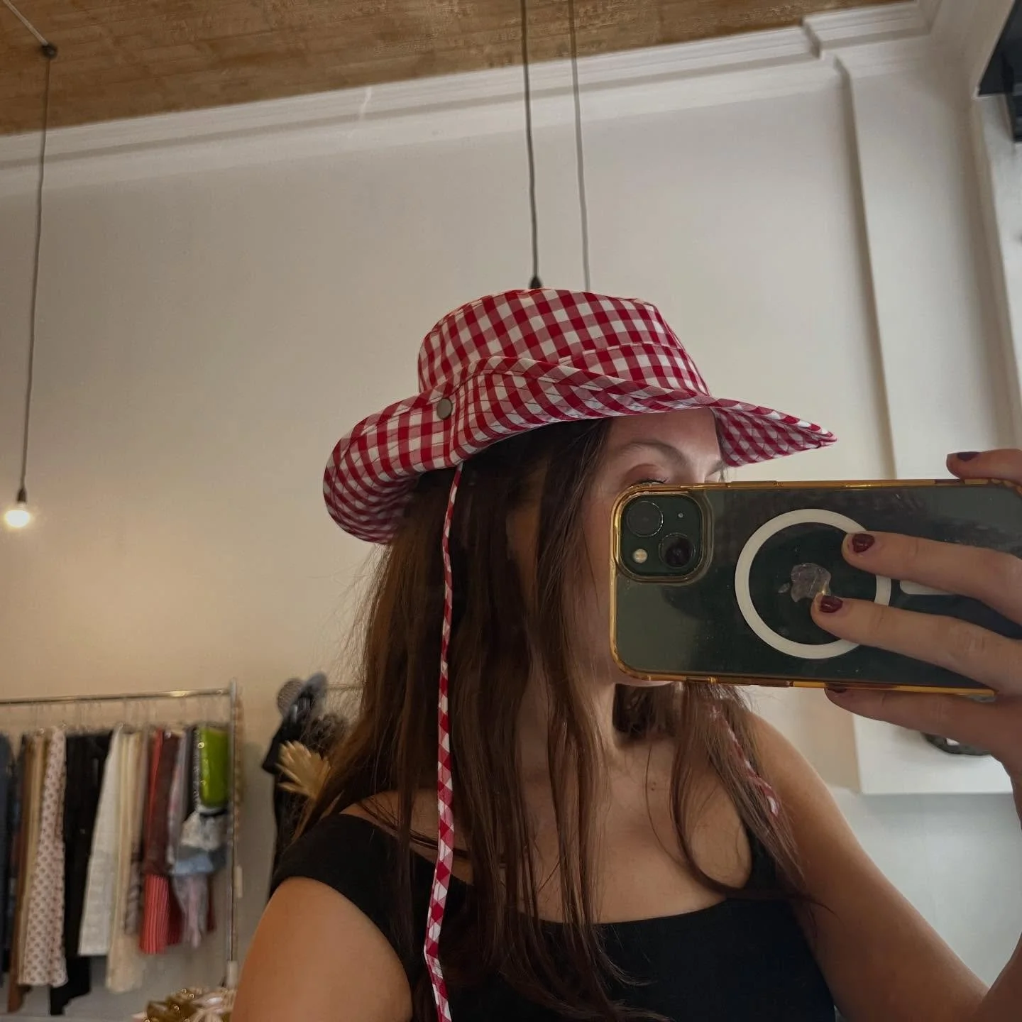 Keep your gorgeous faces out of the sun and do it well👒👒👒👒👒 All hats $49 and going quickly!!!!!