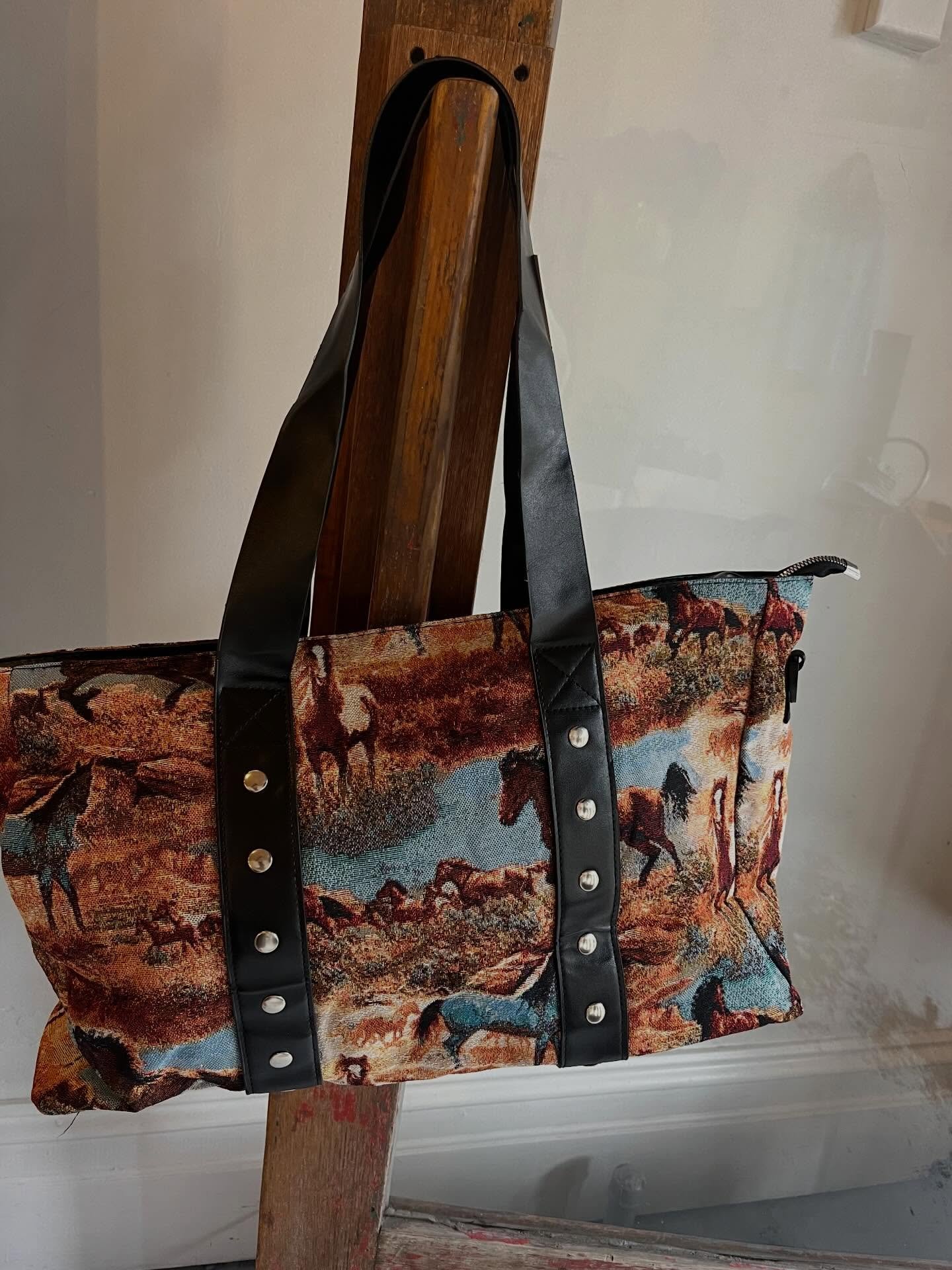 A moment for the bag🐎🐎🐎🐎🐎🐎🐎 Part of our awesome new selection of stock!