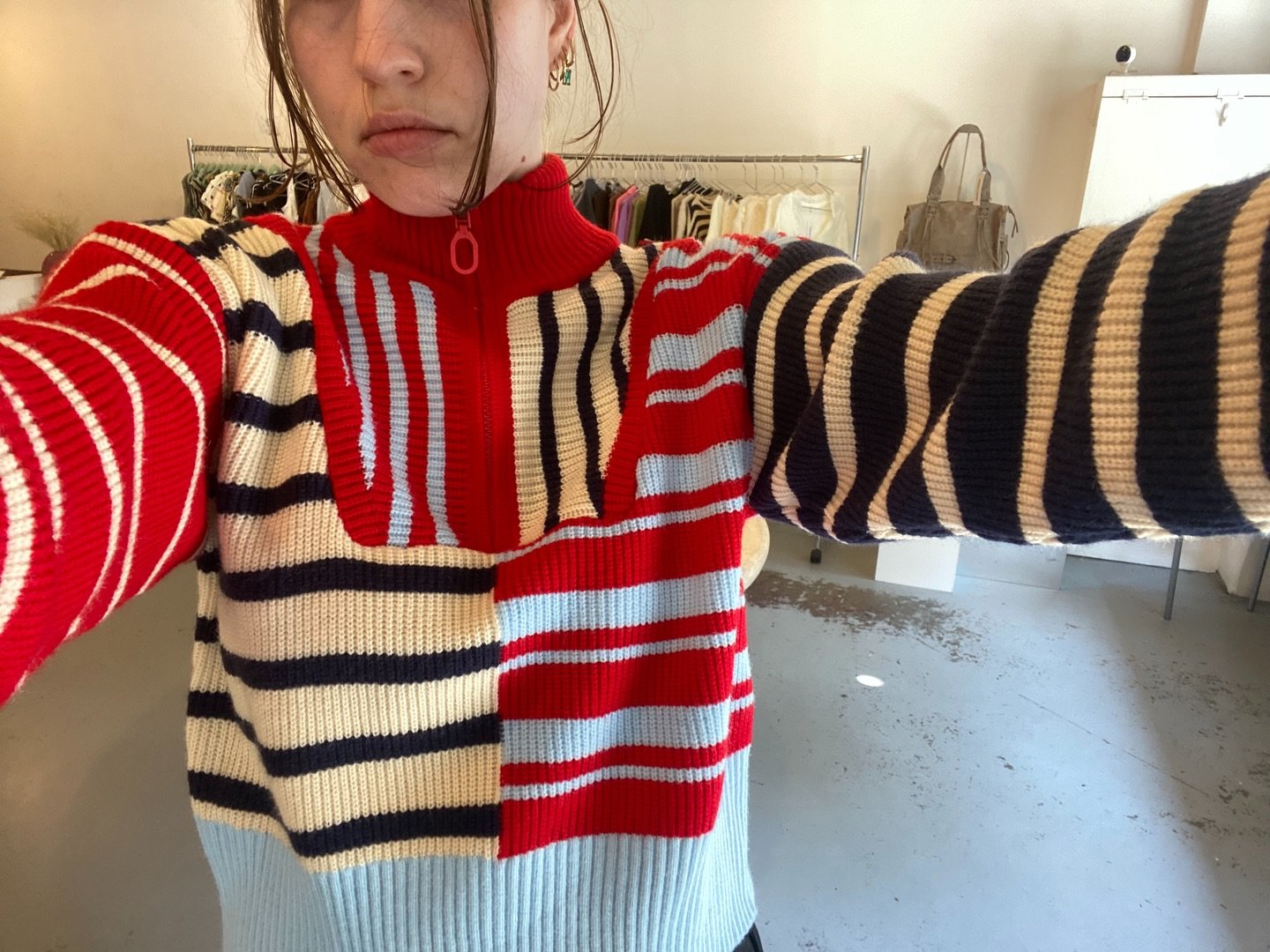 so obsessed with all our colourful knits!! we have so many in store ! 
❤️💙💜💛💚🧡

DM for prices &amp; purchase 💋