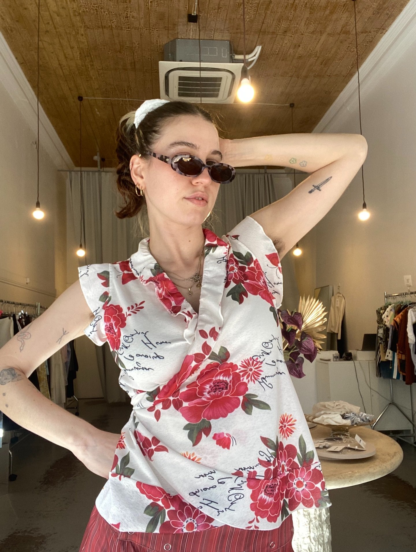 loving this soft gorgeous floral top &amp; vibrant clip up mini skirt !! ultimate sunny day outfit no?! ☀️🌞🌸🥀🌹

scrunchie, sunnies, top and skirt all in store now! 

DM for price &amp; purchase xx