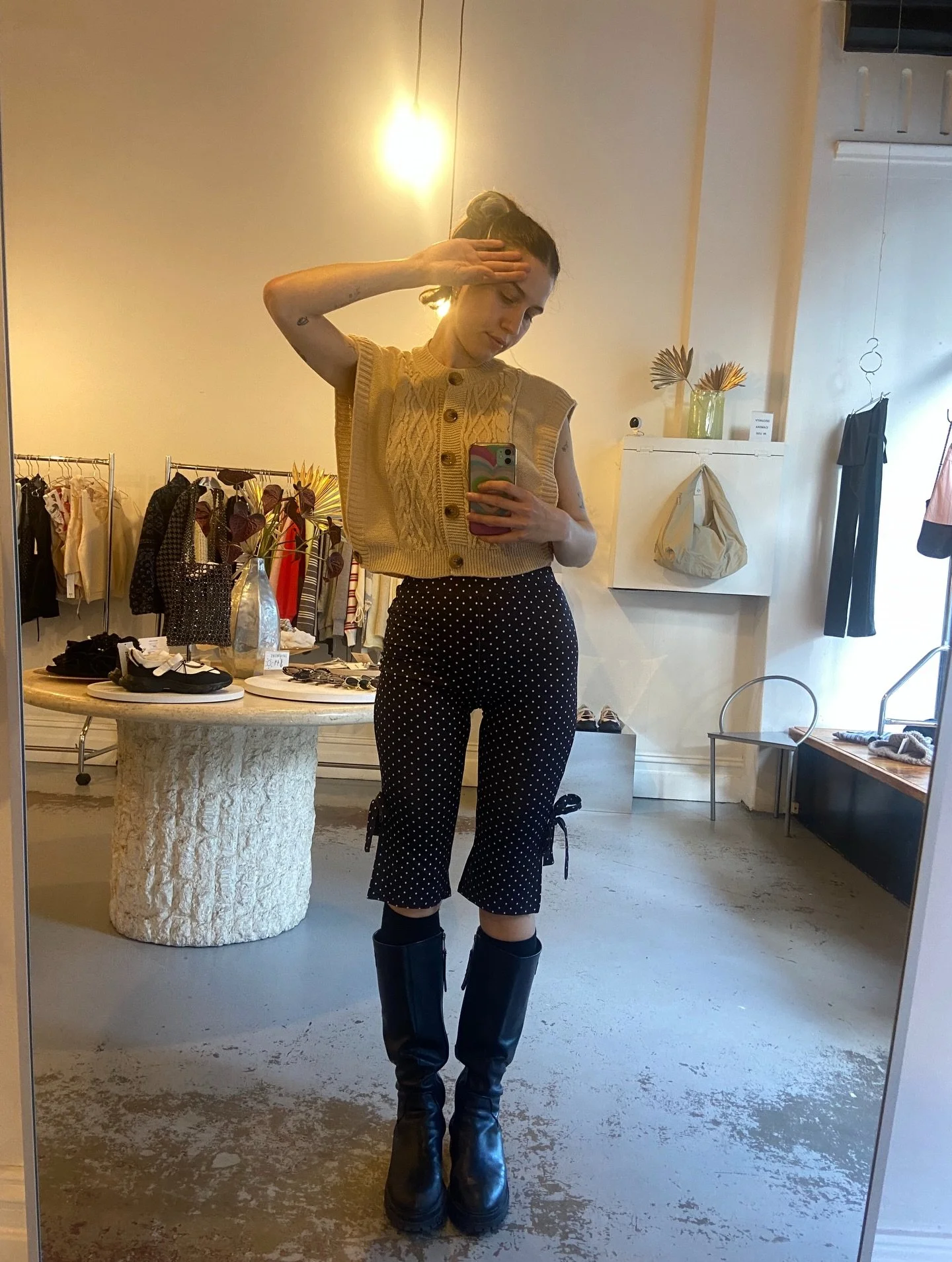 it&rsquo;s capri weather baby! 

the cutest top/pants combo ! 

DM for prices &amp; purchase or come see us in store 💋