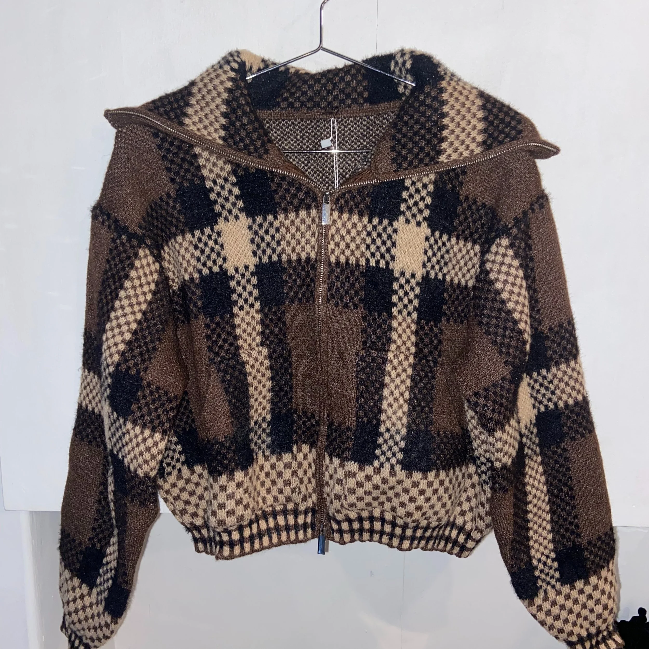 we just got so many jumpers &amp; jackets in ! 

come try your new fav elevated basic 🫶⭐️

DM for more details xx
