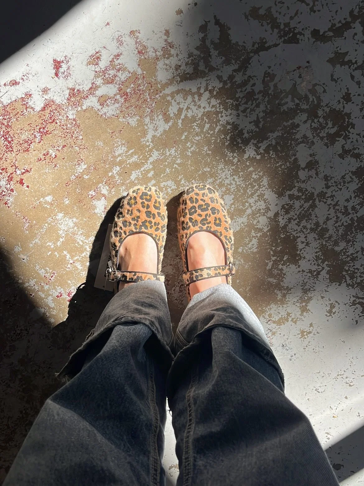 So many cute little slip on flats and heels still available in store <3 Come and try them on, here til 5