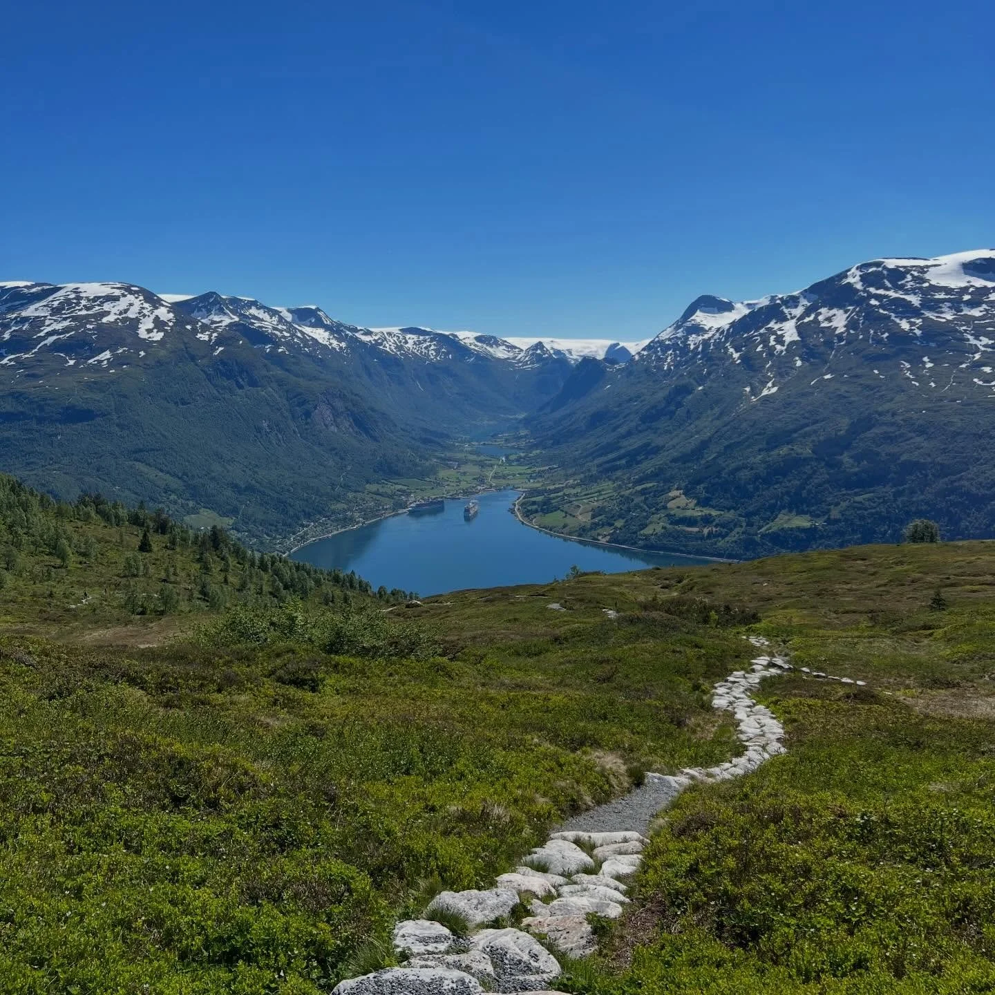 I hope March opens you up to new possibilities, habits that support the fabric of your well-being and empower you to embrace what&rsquo;s blooming around you and with-in you! 
Spring is whispering sweetness into our senses! How do you want to feel? 
