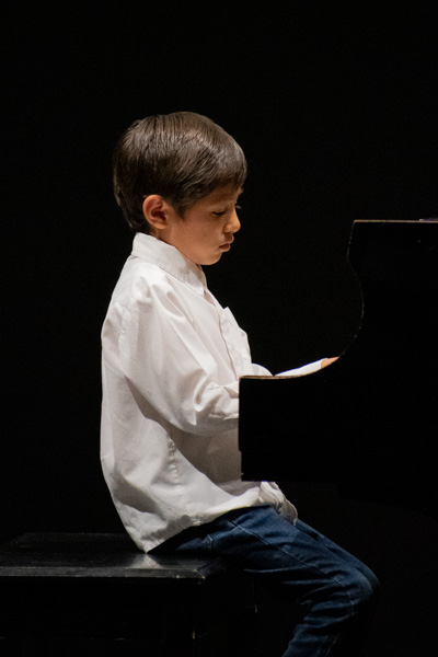 12-8 Recitals (208).jpg