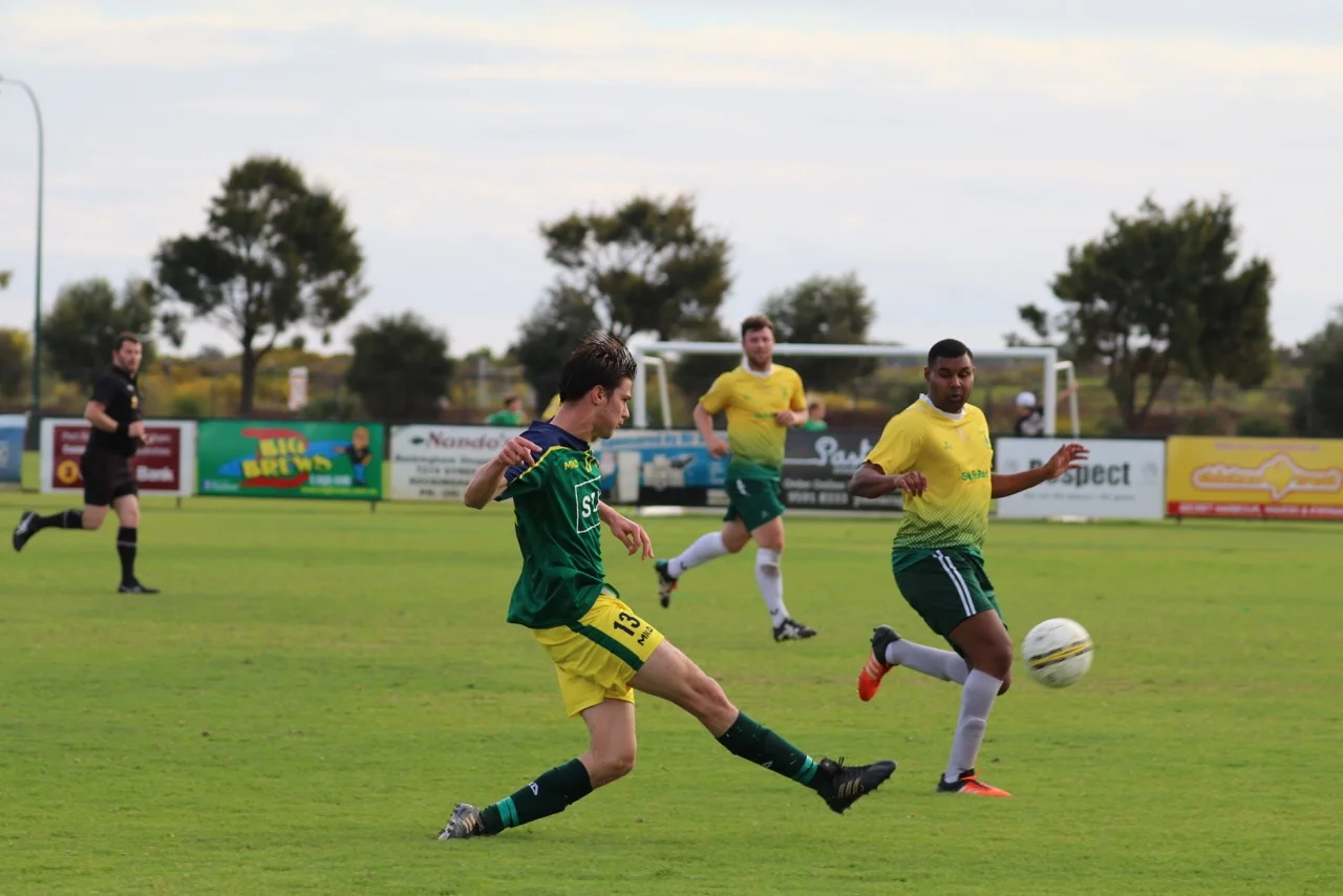 TRISTAN TAYLOR LAUNCHES AN ATTACK - CREDIT: GABRIELE MALUGA
