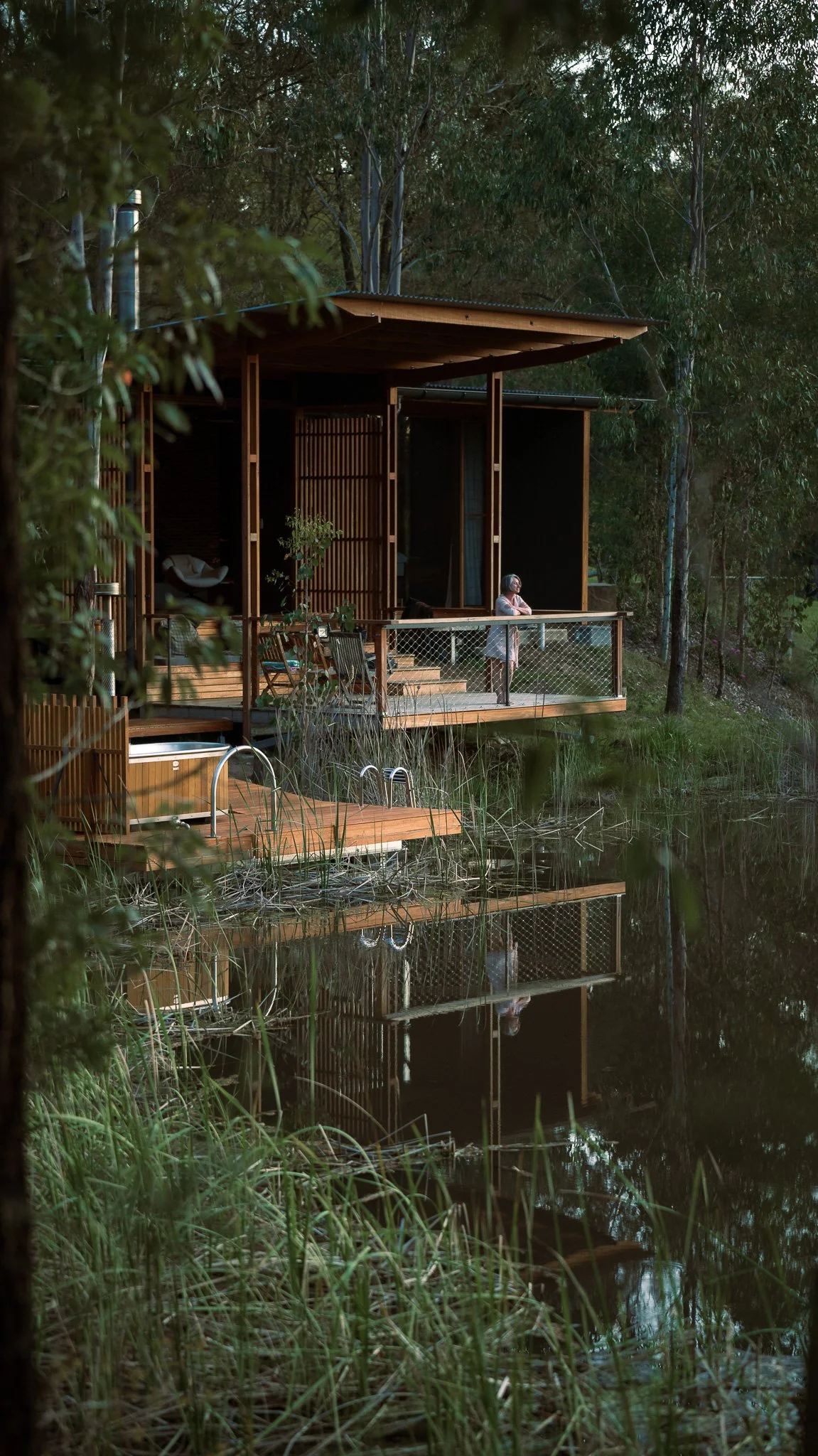 Summerhouse by the pond & new Bath