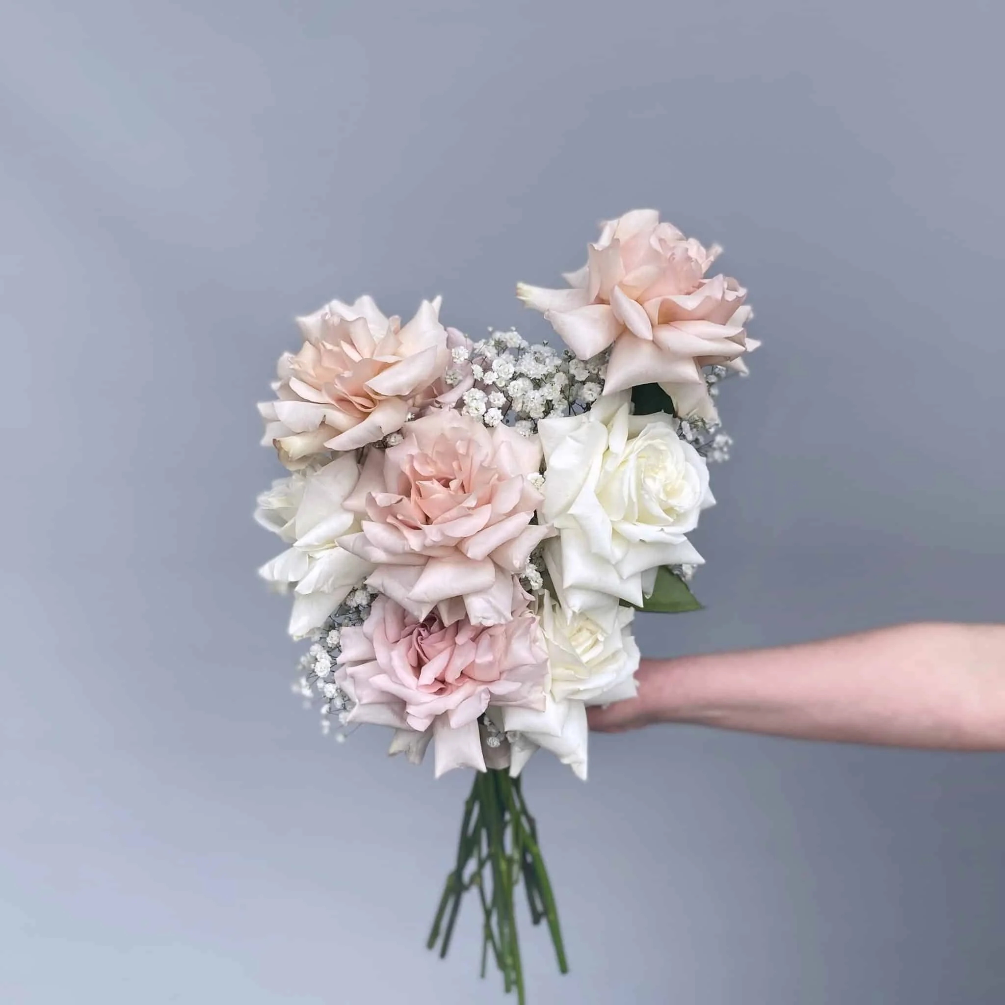 Mrs-Florist-Bridal-Party-Rose-Babys-Breath-scaled.jpg
