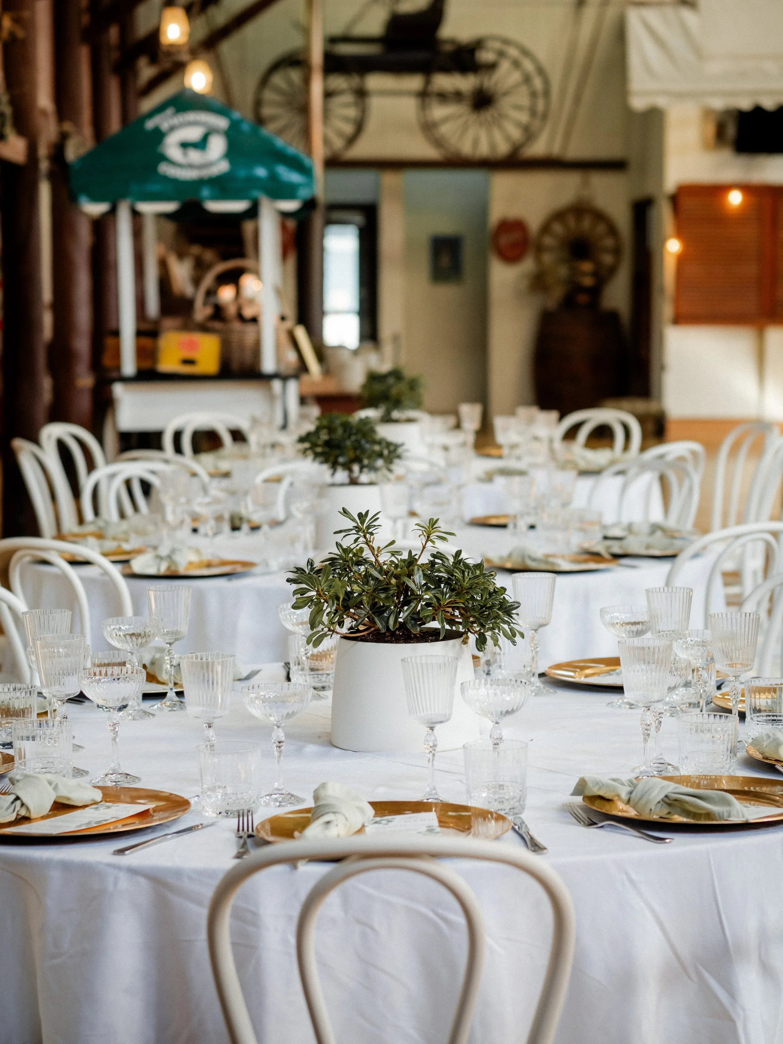 Pioneer+Country+Tweed+Wedding+Sean+Reefman+Photography+Tables.webp