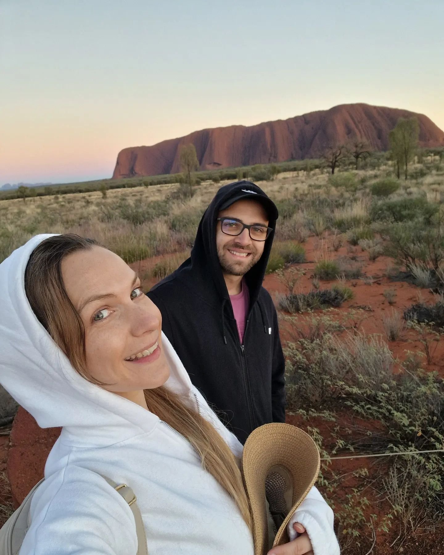 Uluru/Ayers Rock 🪨 
That last photo though 🪰 

#uluru #ayersrock #ulurukatatjutanationalpark #northernterritory #australia #theredcentre #redcentre
